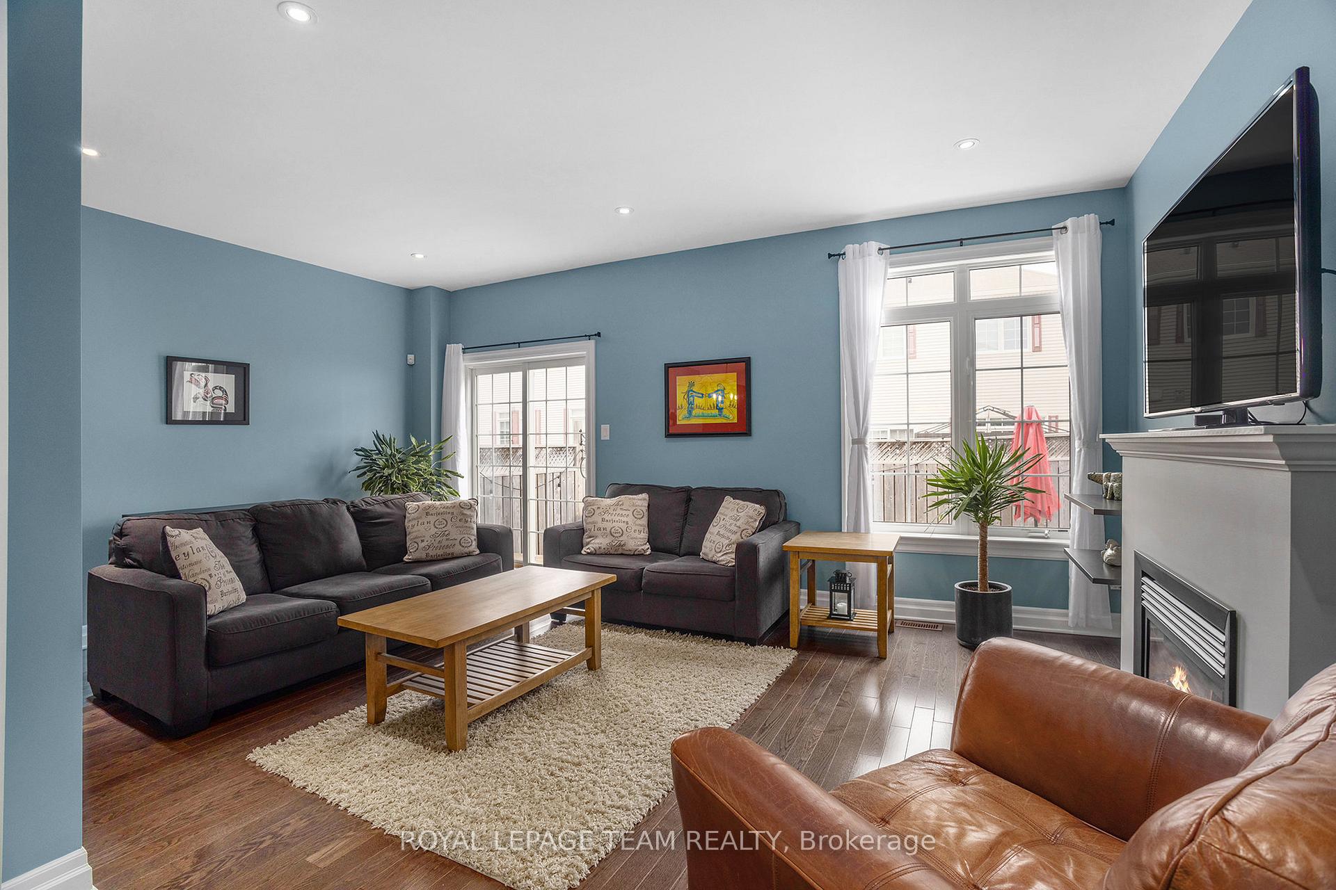 Photo 3 of 115 Laramie Crescent, Ottawa, Barrhaven - Stonebridge — HOMEH