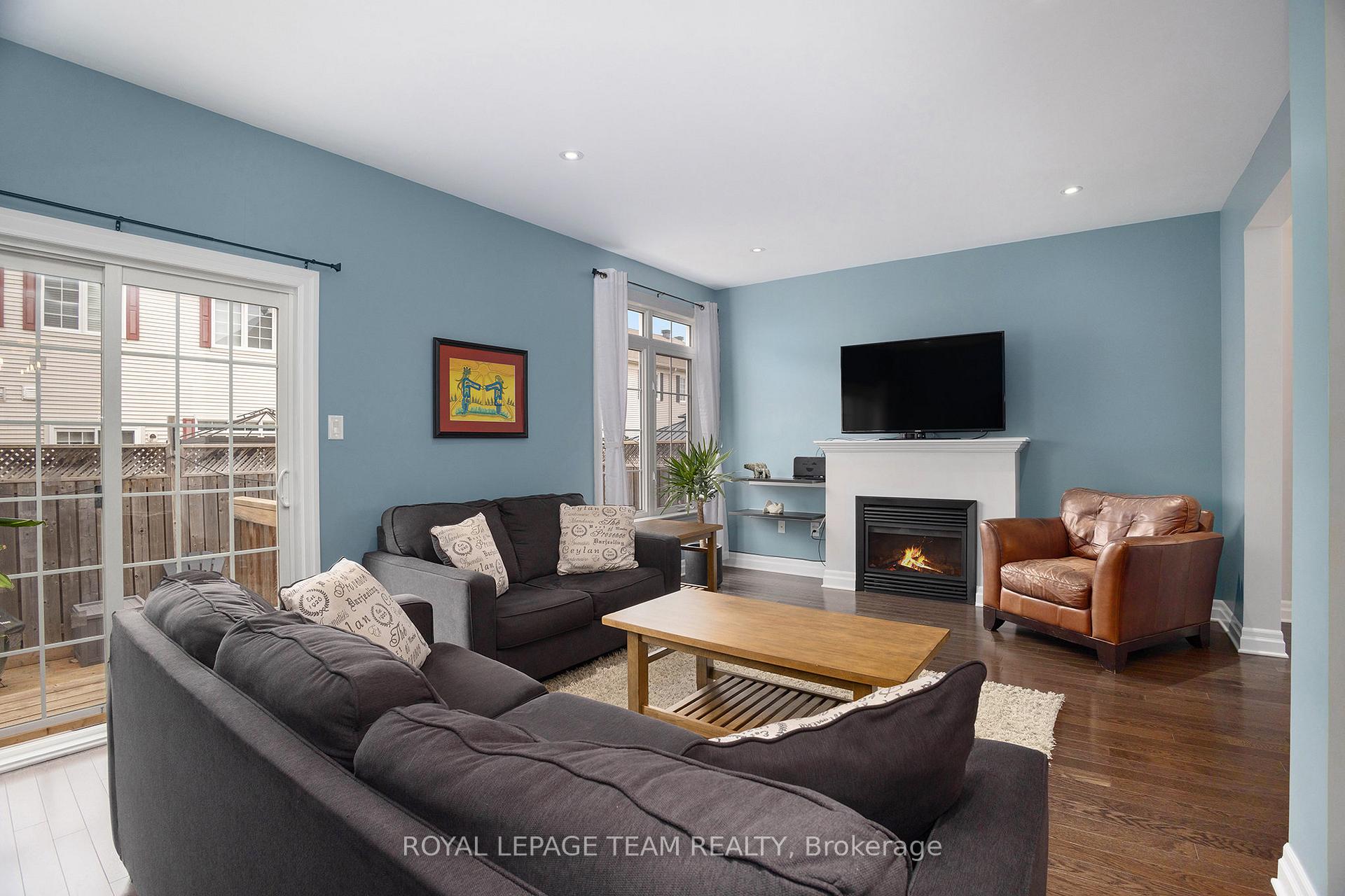 Photo 4 of 115 Laramie Crescent, Ottawa, Barrhaven - Stonebridge — HOMEH