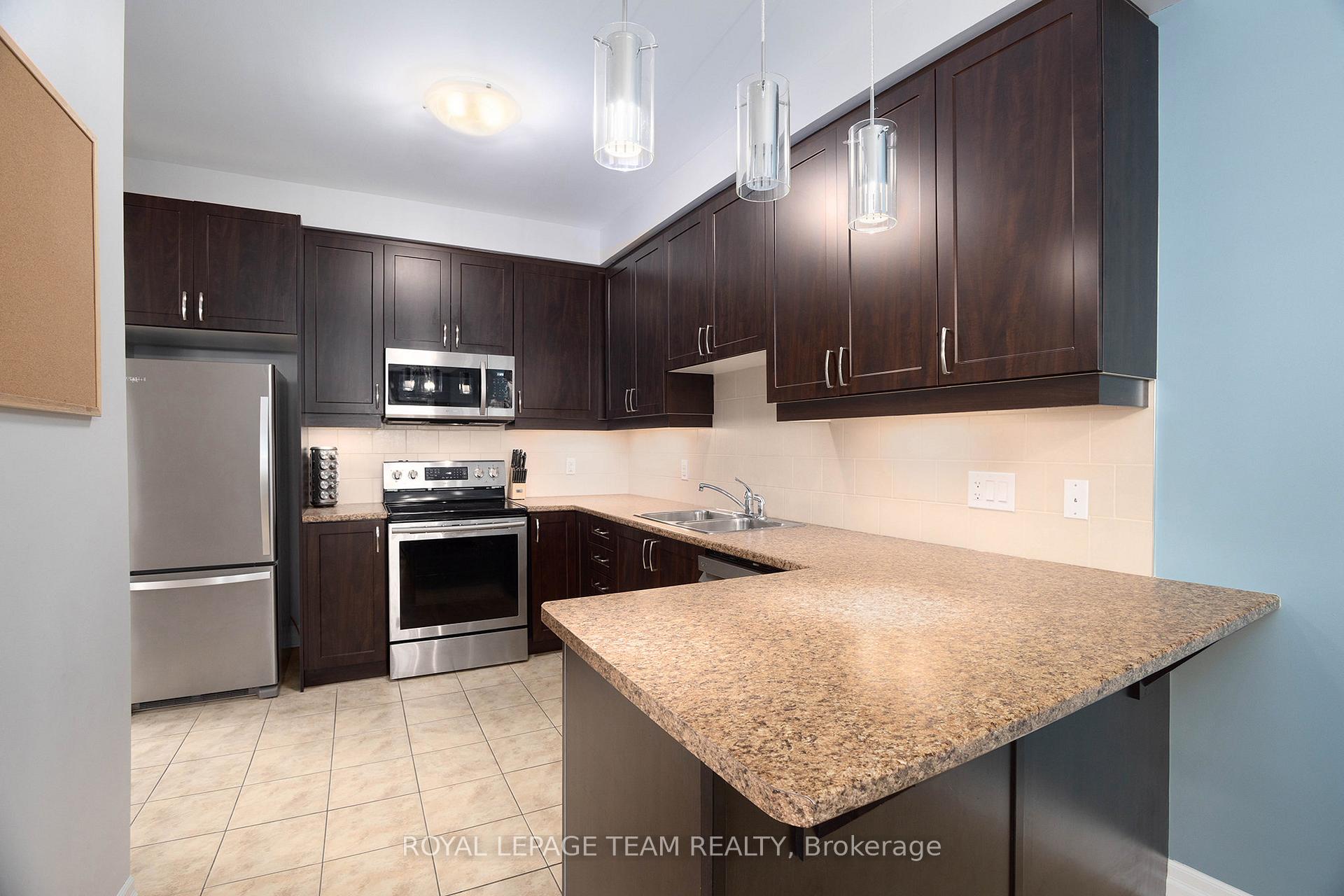 Photo 8 of 115 Laramie Crescent, Ottawa, Barrhaven - Stonebridge — HOMEH