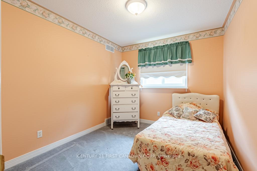 Photo 16 of 22 Tanner Drive, Pelham, Fonthill — HOMEH
