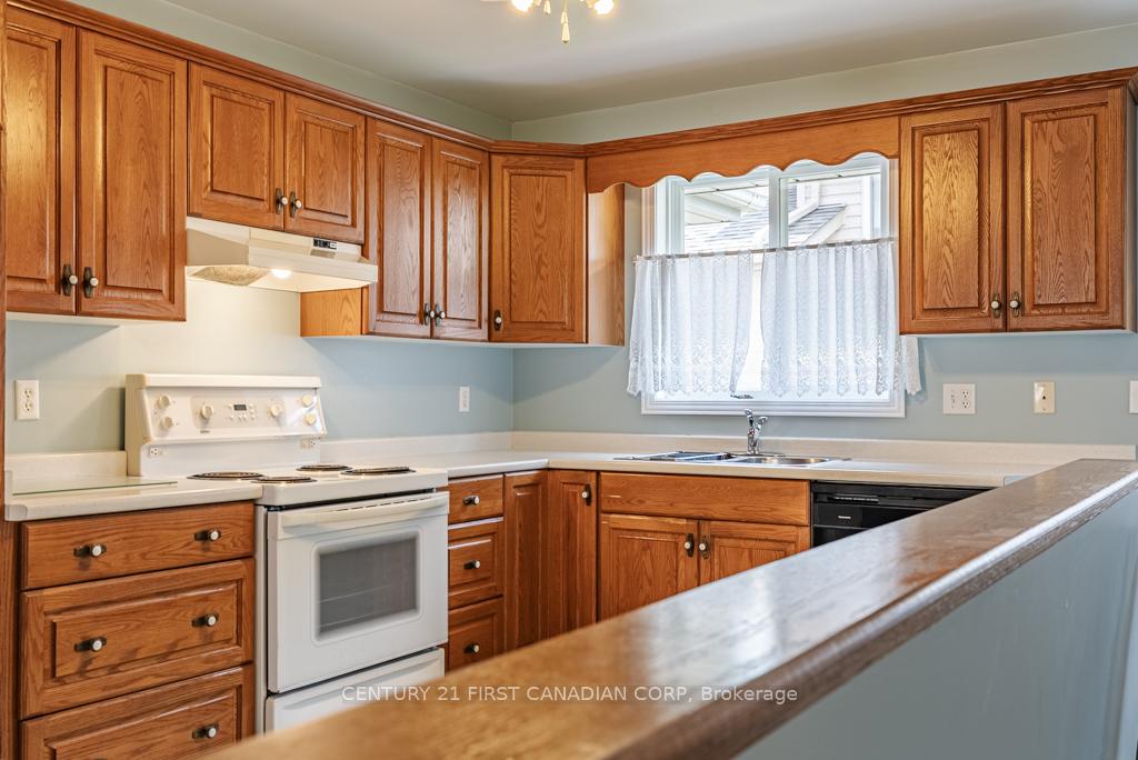 Photo 25 of 22 Tanner Drive, Pelham, Fonthill — HOMEH