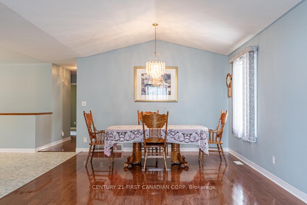 Photo 40 of 22 Tanner Drive, Pelham, Fonthill — HOMEH