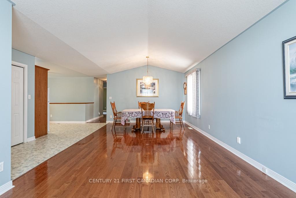 Photo 28 of 22 Tanner Drive, Pelham, Fonthill — HOMEH