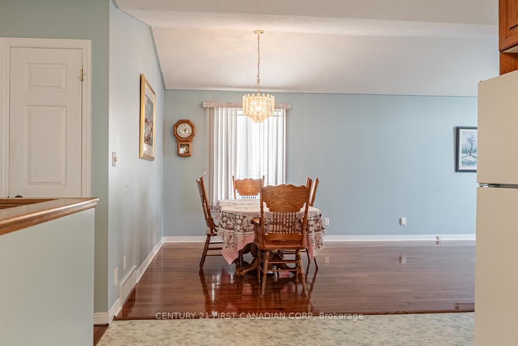 Photo 24 of 22 Tanner Drive, Pelham, Fonthill — HOMEH
