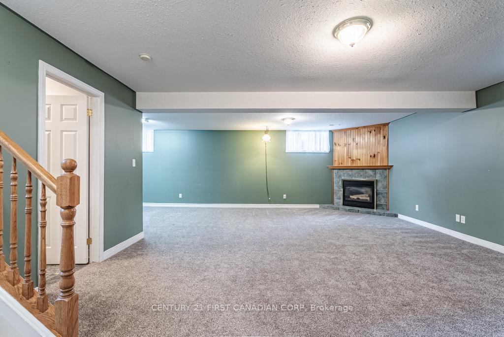 Photo 34 of 22 Tanner Drive, Pelham, Fonthill — HOMEH