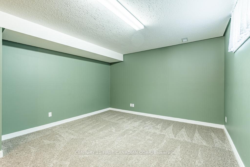 Photo 44 of 22 Tanner Drive, Pelham, Fonthill — HOMEH