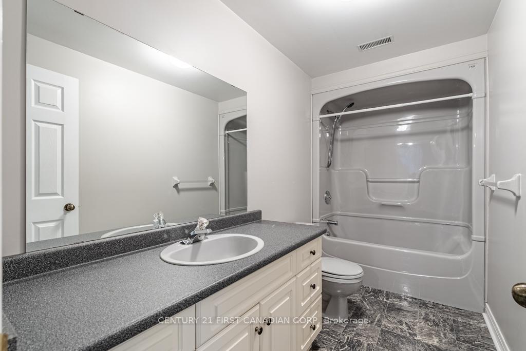 Photo 32 of 22 Tanner Drive, Pelham, Fonthill — HOMEH