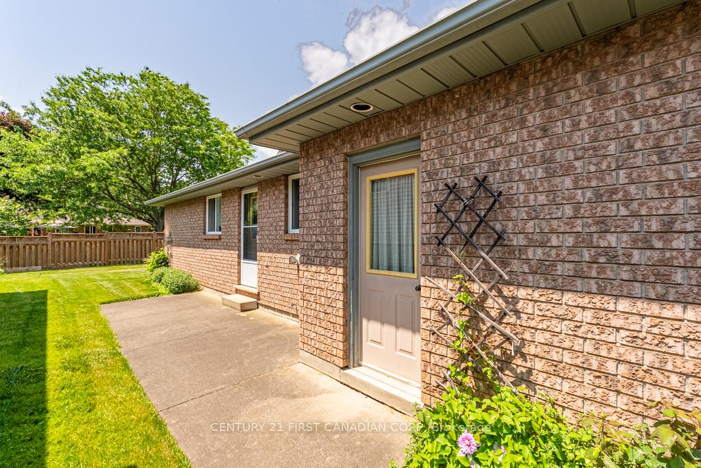 Photo 47 of 22 Tanner Drive, Pelham, Fonthill — HOMEH