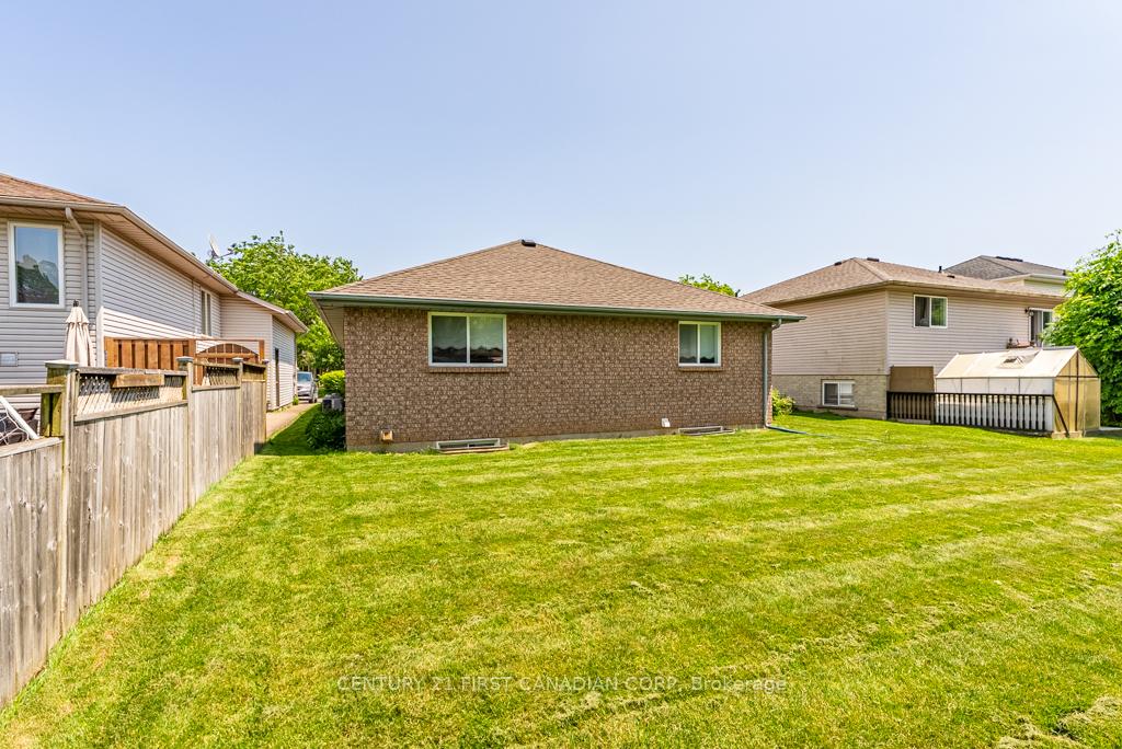 Photo 42 of 22 Tanner Drive, Pelham, Fonthill — HOMEH