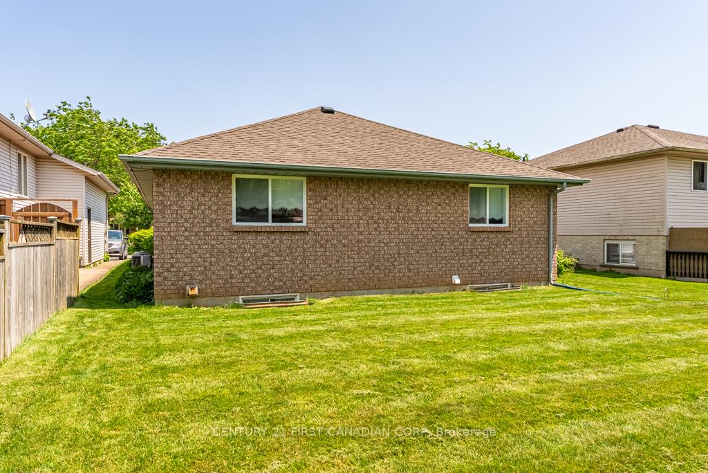 Photo 39 of 22 Tanner Drive, Pelham, Fonthill — HOMEH