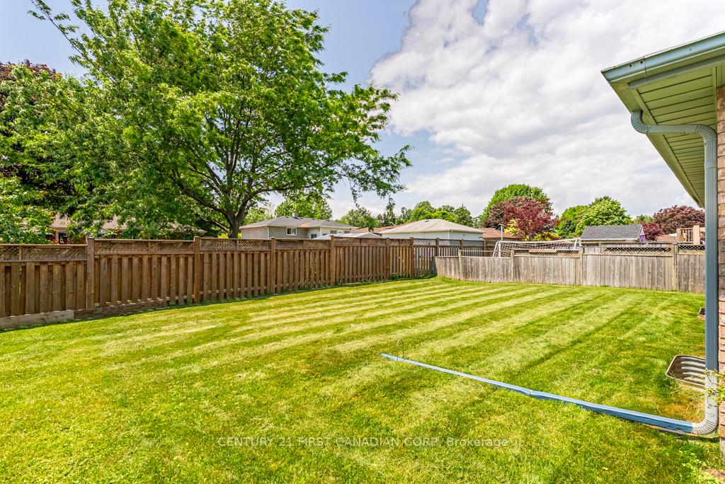 Photo 45 of 22 Tanner Drive, Pelham, Fonthill — HOMEH