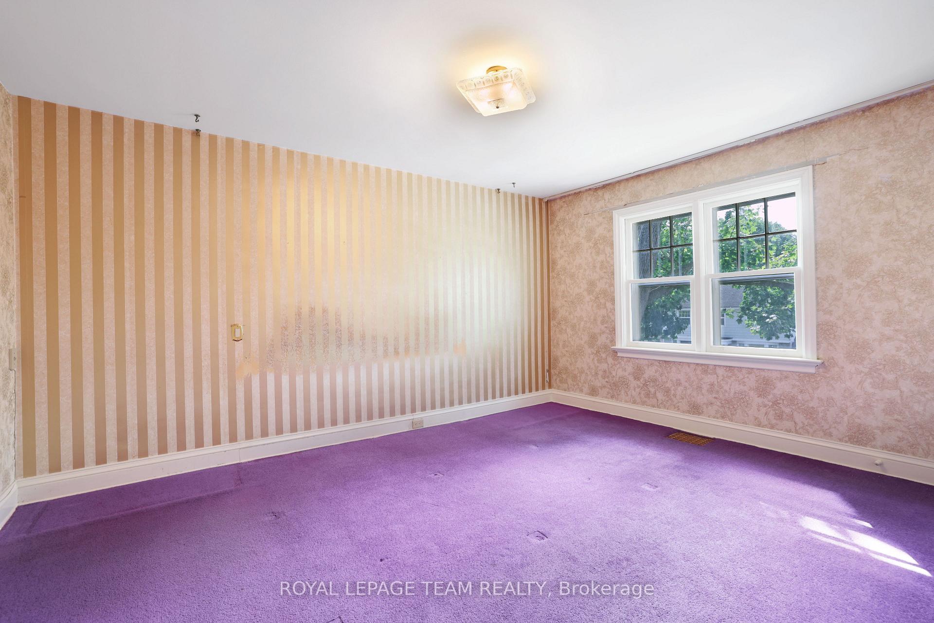 Photo 5 of 17 Kippewa Drive, Ottawa, Dows Lake — HOMEH