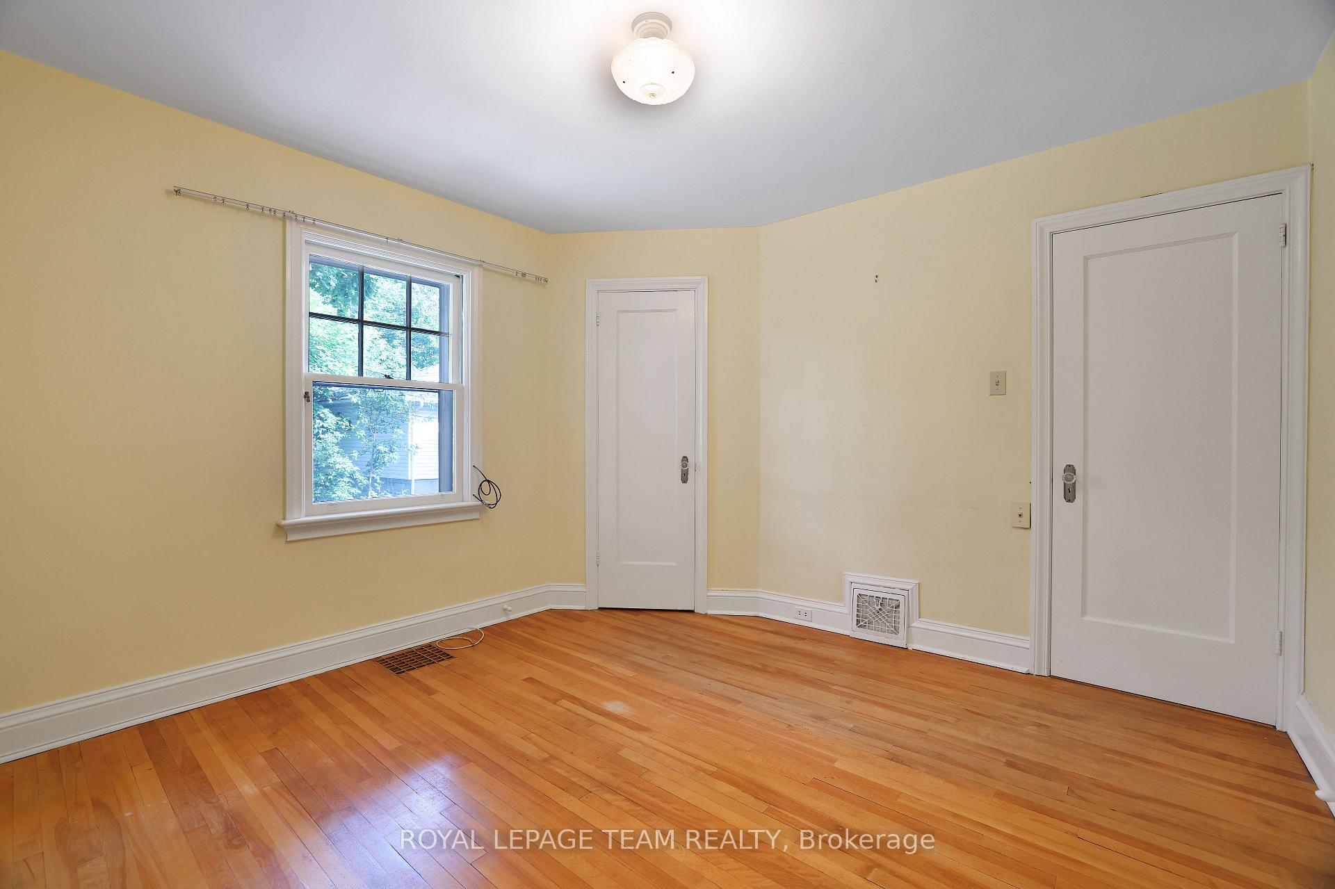 Photo 15 of 17 Kippewa Drive, Ottawa, Dows Lake — HOMEH