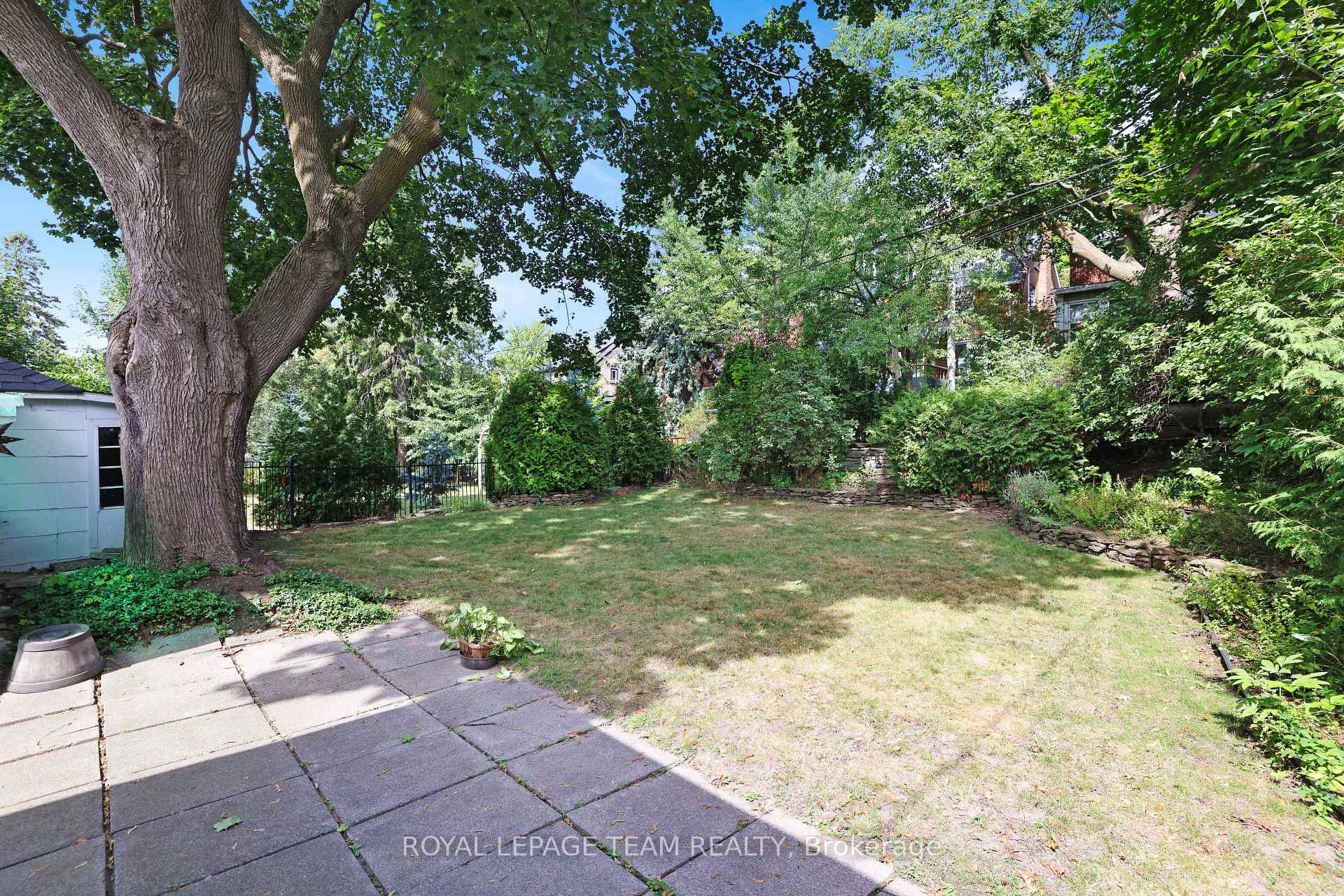 Photo 13 of 17 Kippewa Drive, Ottawa, Dows Lake — HOMEH