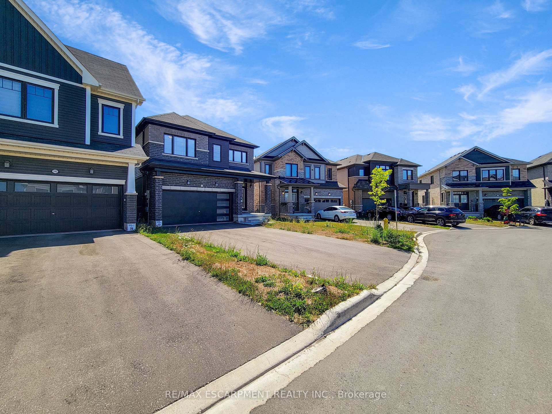 Photo 26 of 241 Vanilla Trail, Thorold, Rolling Meadows — HOMEH