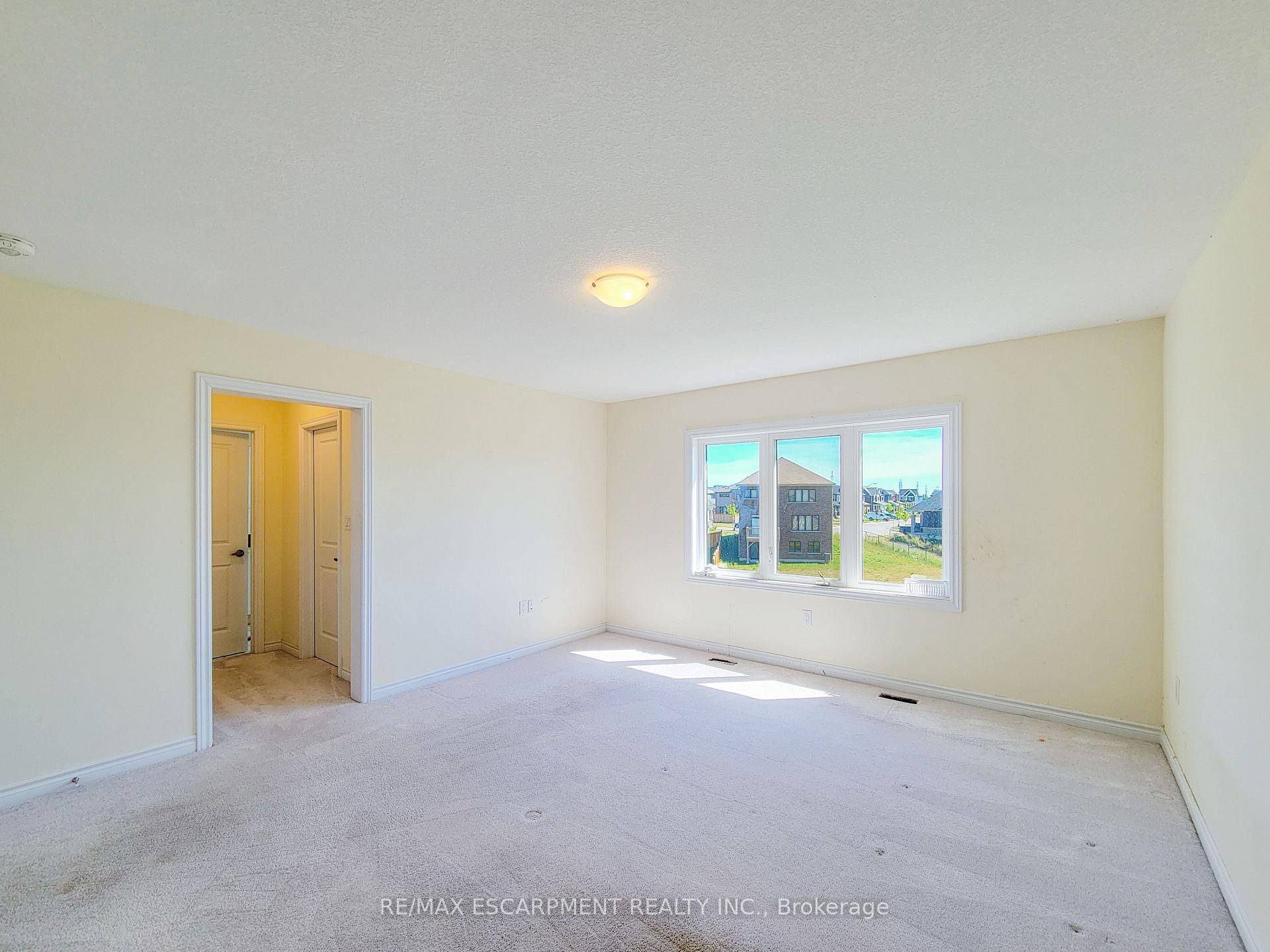 Photo 4 of 241 Vanilla Trail, Thorold, Rolling Meadows — HOMEH