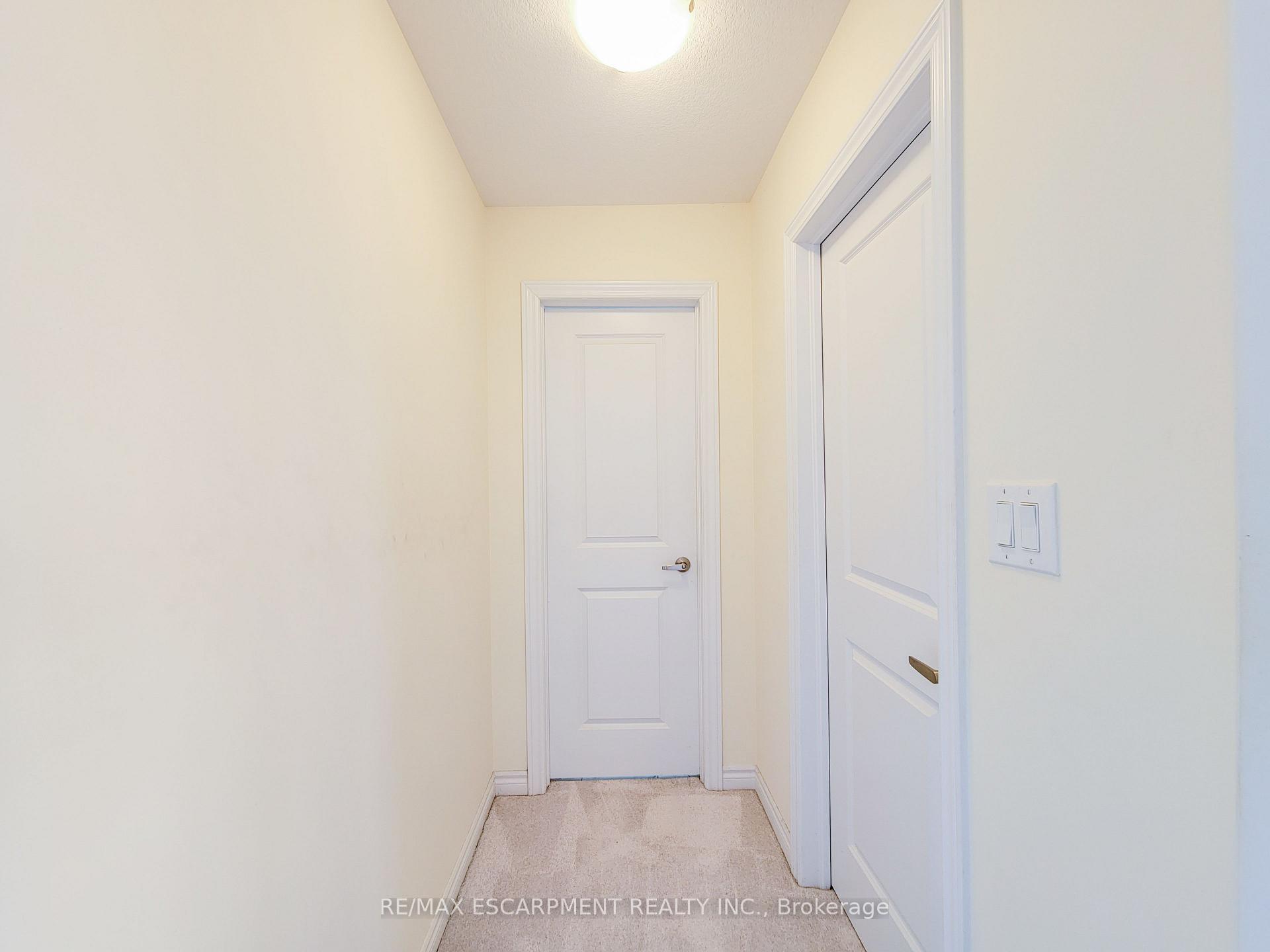 Photo 13 of 241 Vanilla Trail, Thorold, Rolling Meadows — HOMEH