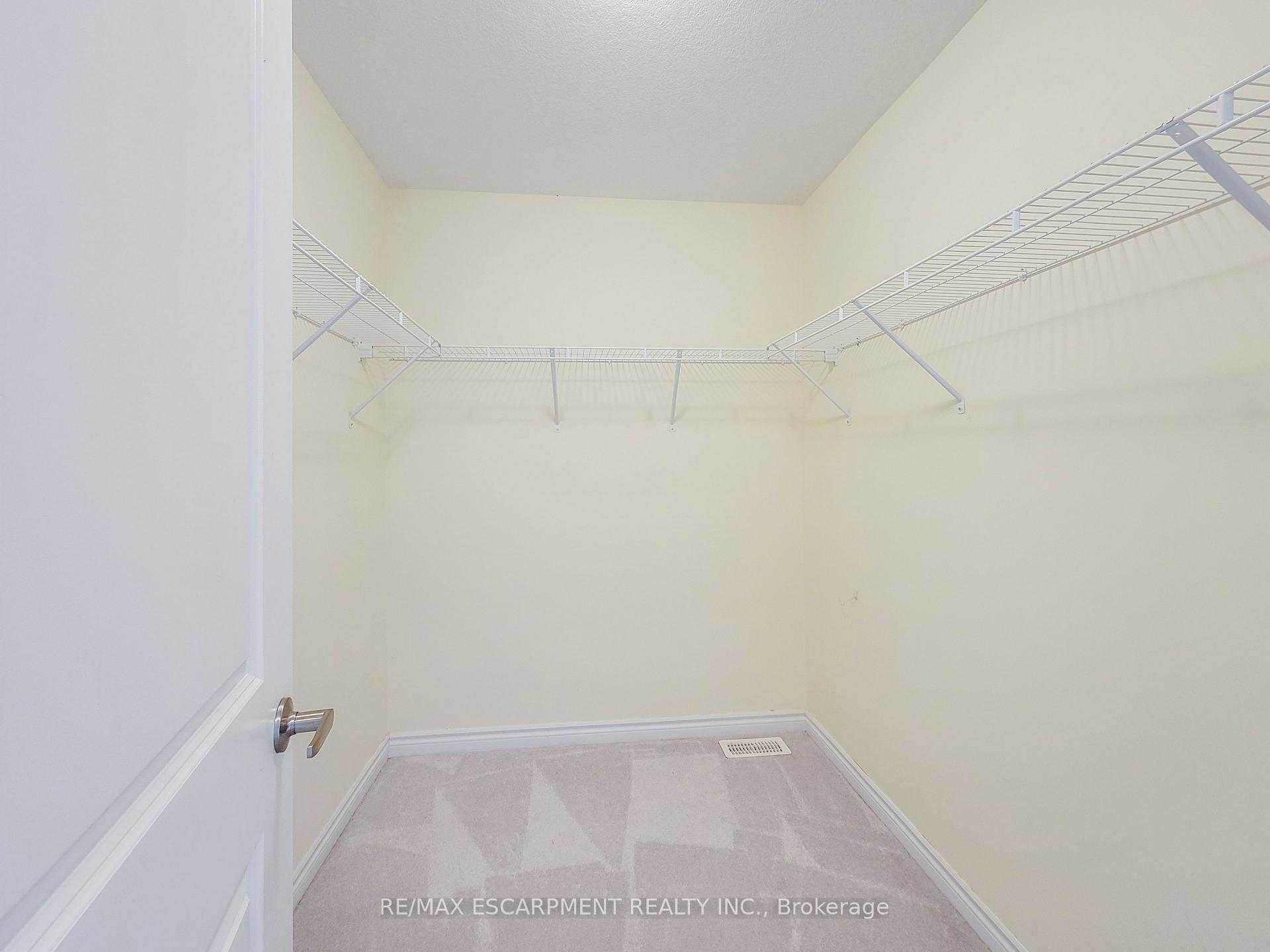 Photo 7 of 241 Vanilla Trail, Thorold, Rolling Meadows — HOMEH