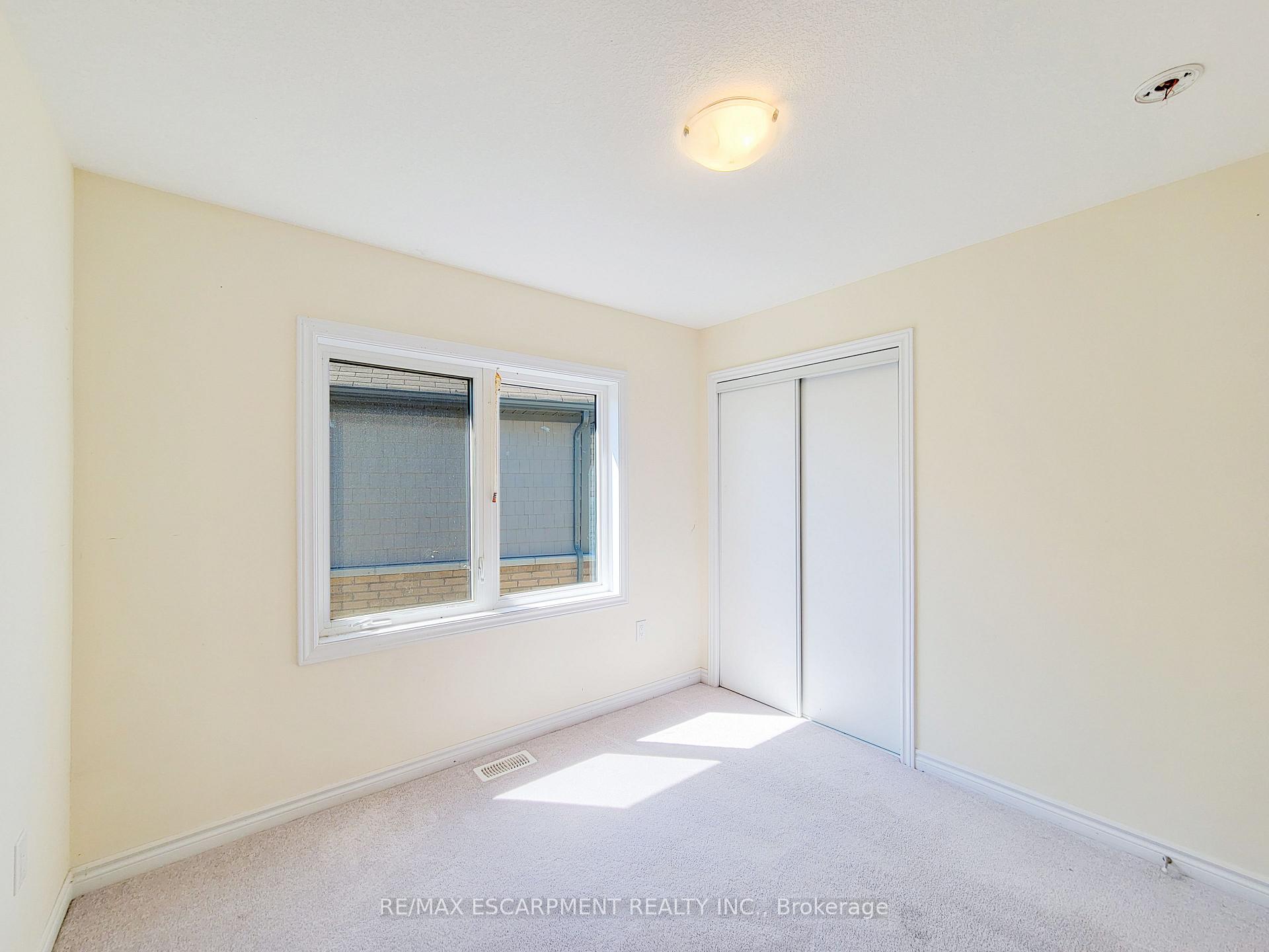 Photo 15 of 241 Vanilla Trail, Thorold, Rolling Meadows — HOMEH