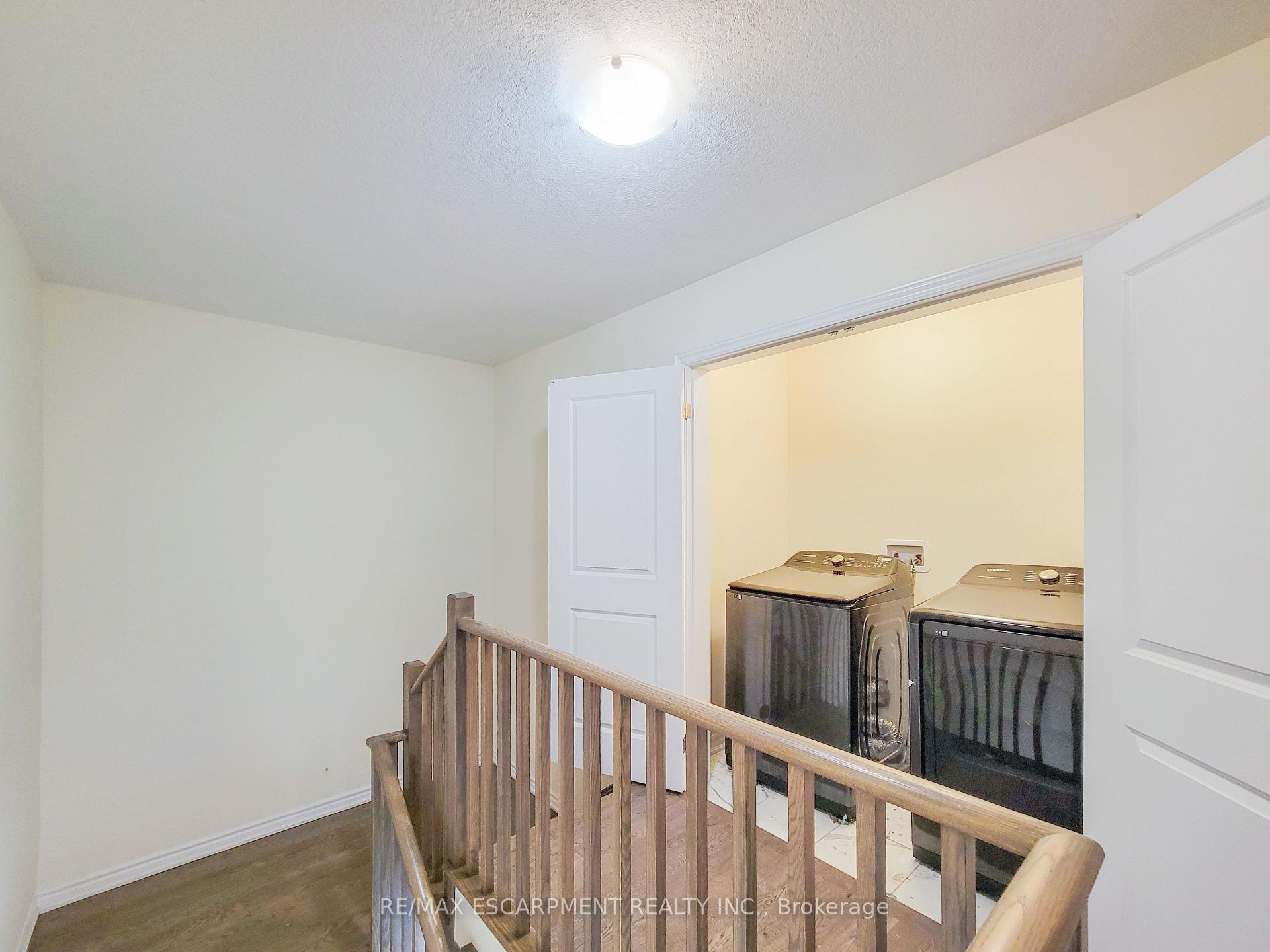 Photo 18 of 241 Vanilla Trail, Thorold, Rolling Meadows — HOMEH