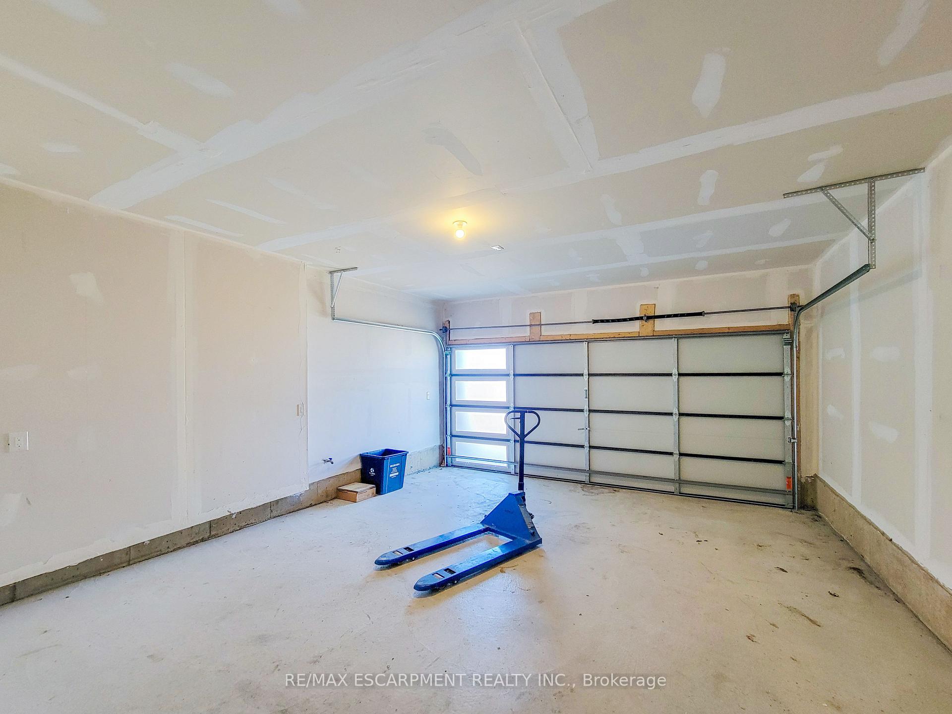 Photo 28 of 241 Vanilla Trail, Thorold, Rolling Meadows — HOMEH