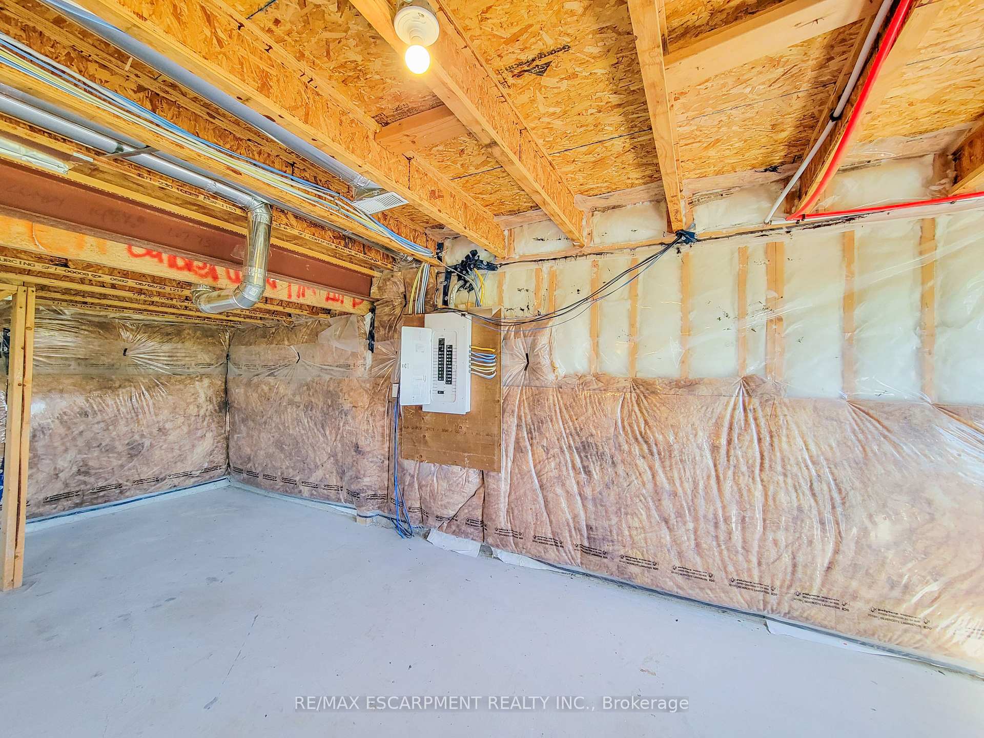 Photo 33 of 241 Vanilla Trail, Thorold, Rolling Meadows — HOMEH