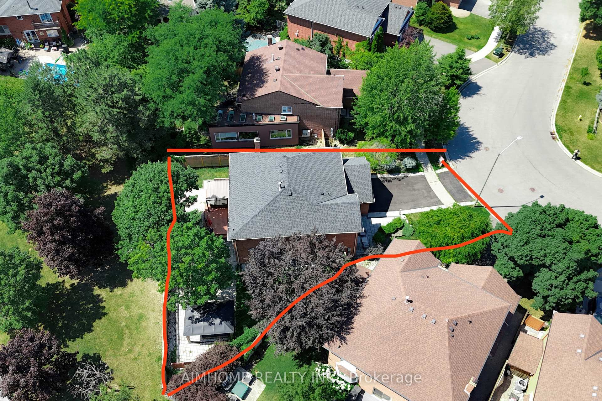 Photo 3 of 24 Tilman Circle, Markham, Markham Village — HOMEH