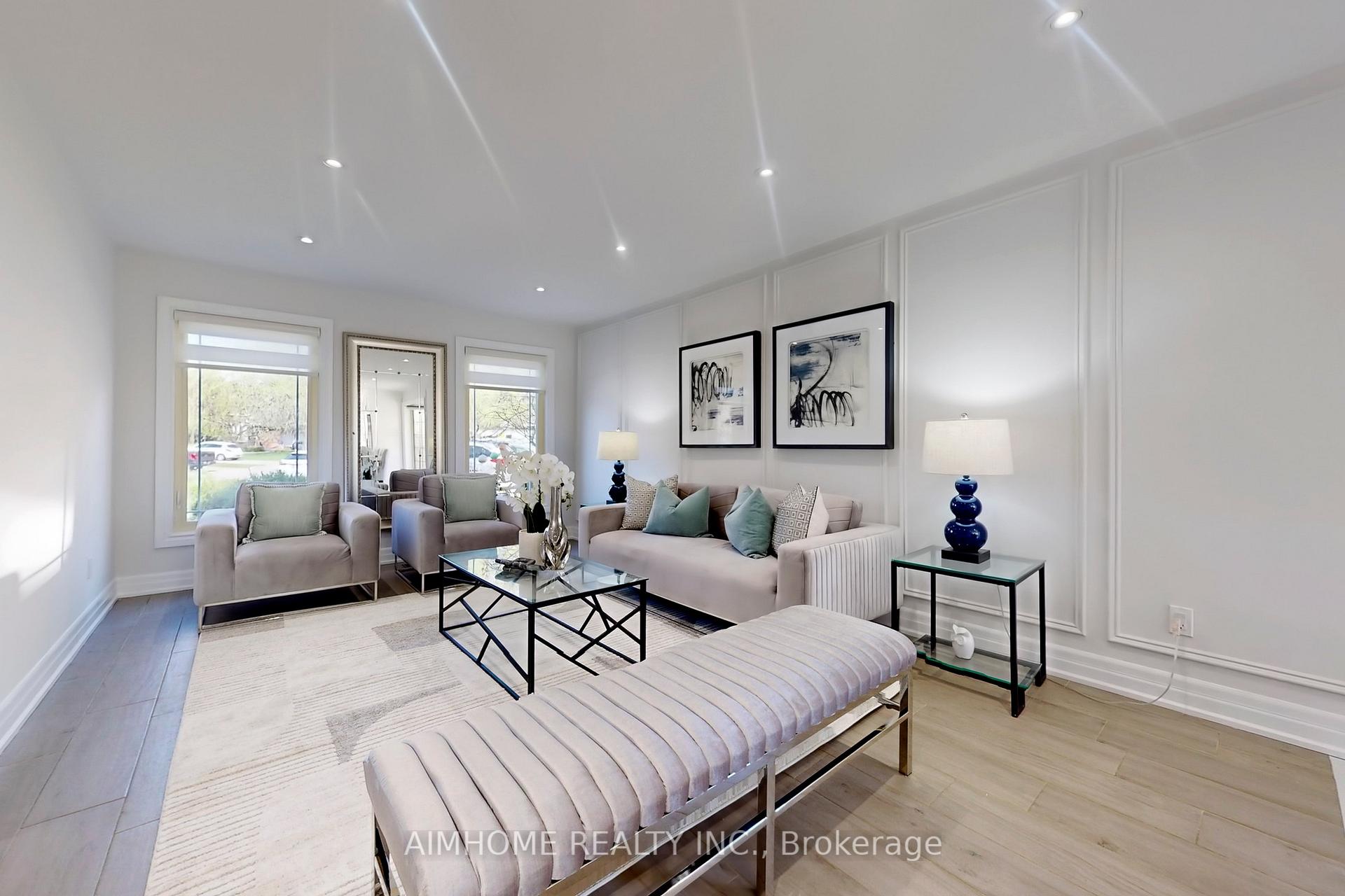 Photo 4 of 24 Tilman Circle, Markham, Markham Village — HOMEH