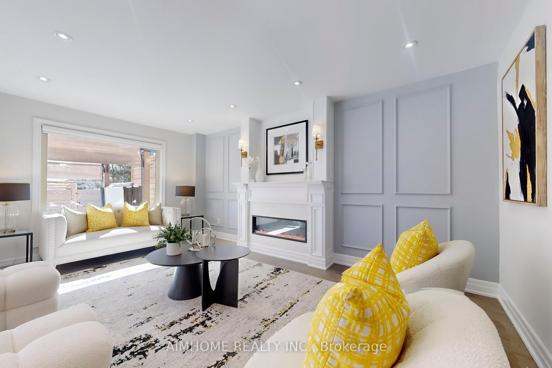 Photo 15 of 24 Tilman Circle, Markham, Markham Village — HOMEH