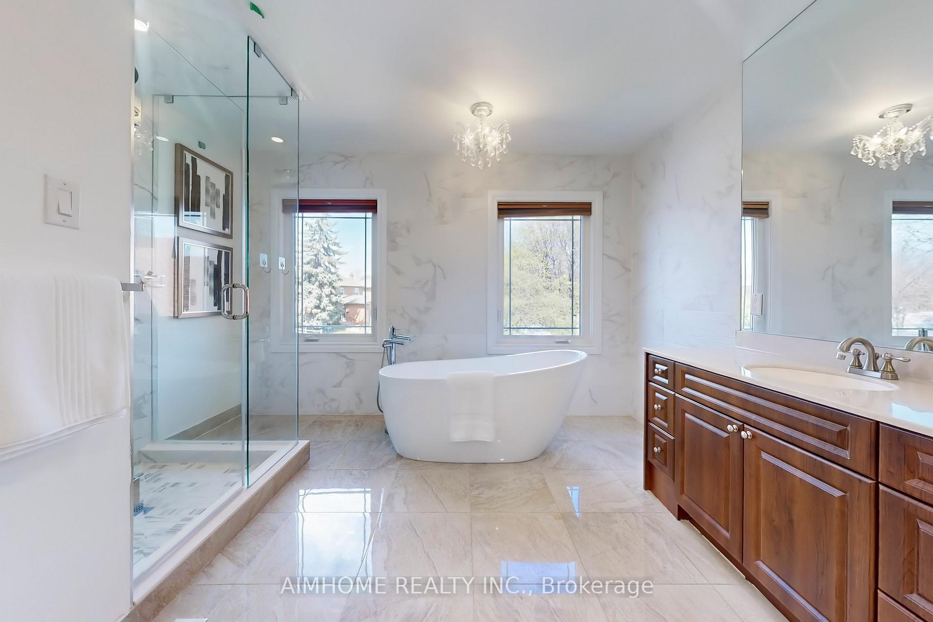 Photo 34 of 24 Tilman Circle, Markham, Markham Village — HOMEH