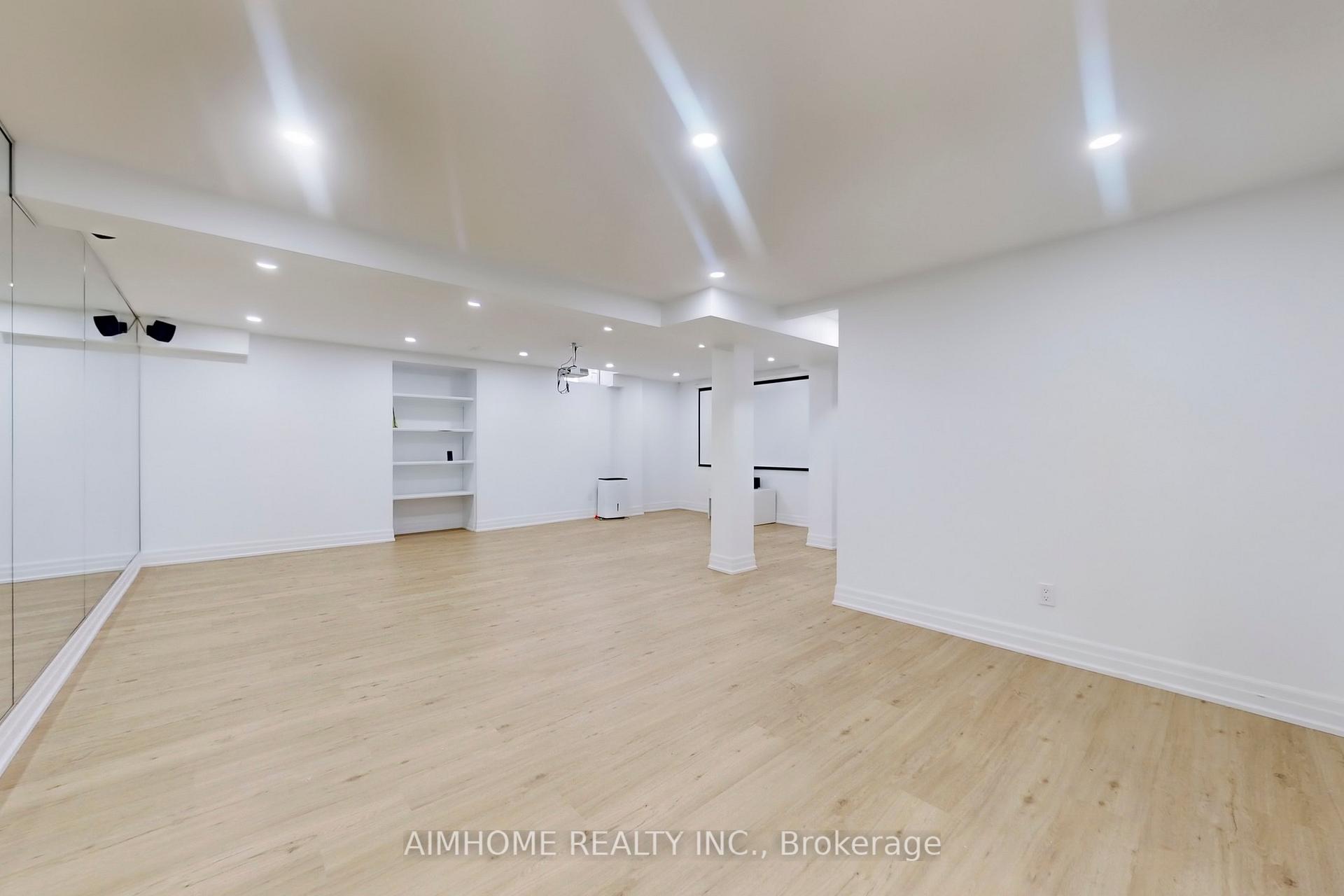 Photo 32 of 24 Tilman Circle, Markham, Markham Village — HOMEH