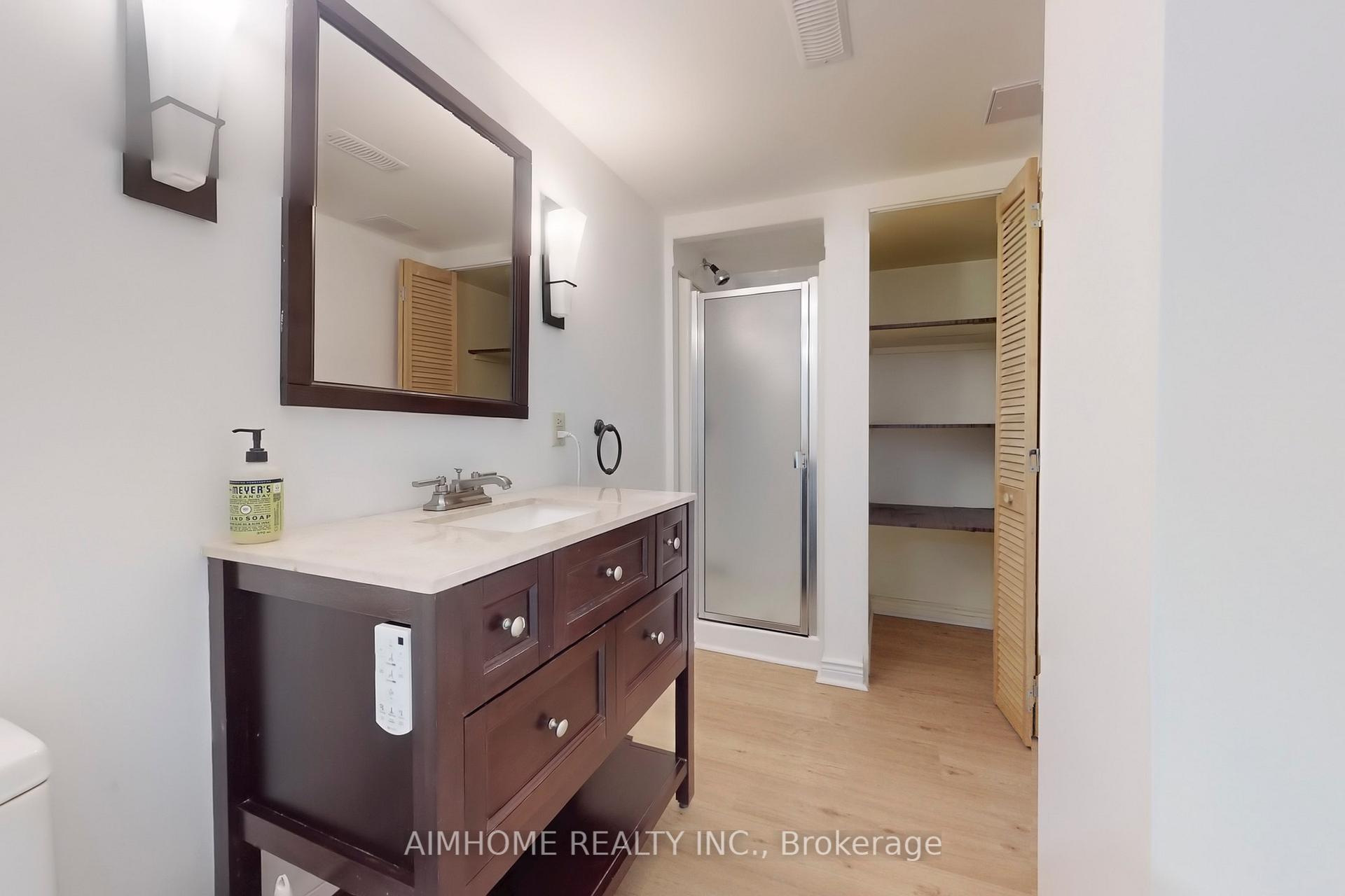 Photo 25 of 24 Tilman Circle, Markham, Markham Village — HOMEH