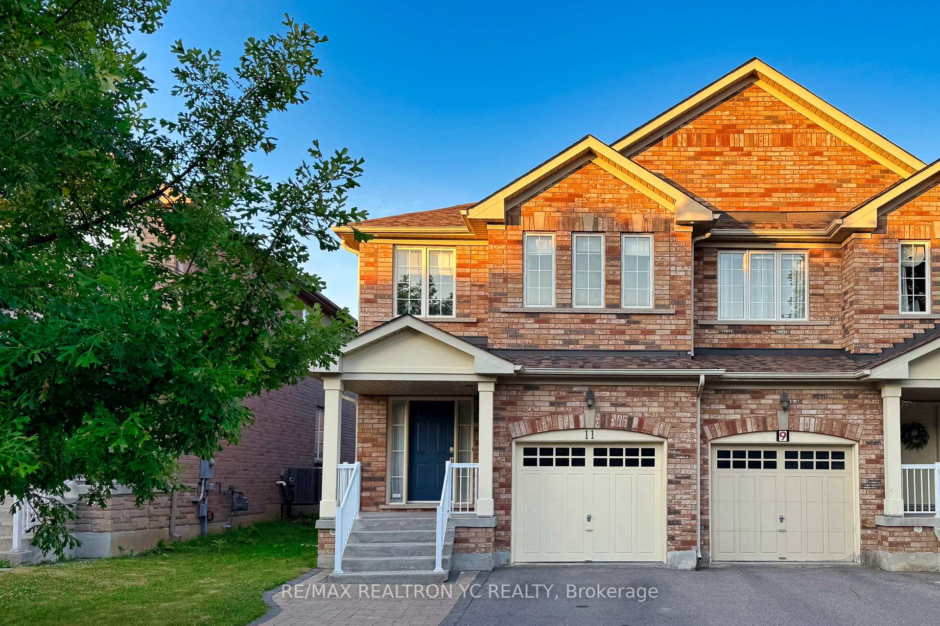 Photo 1 of 11 Carrier Crescent, Vaughan, Patterson — HOMEH