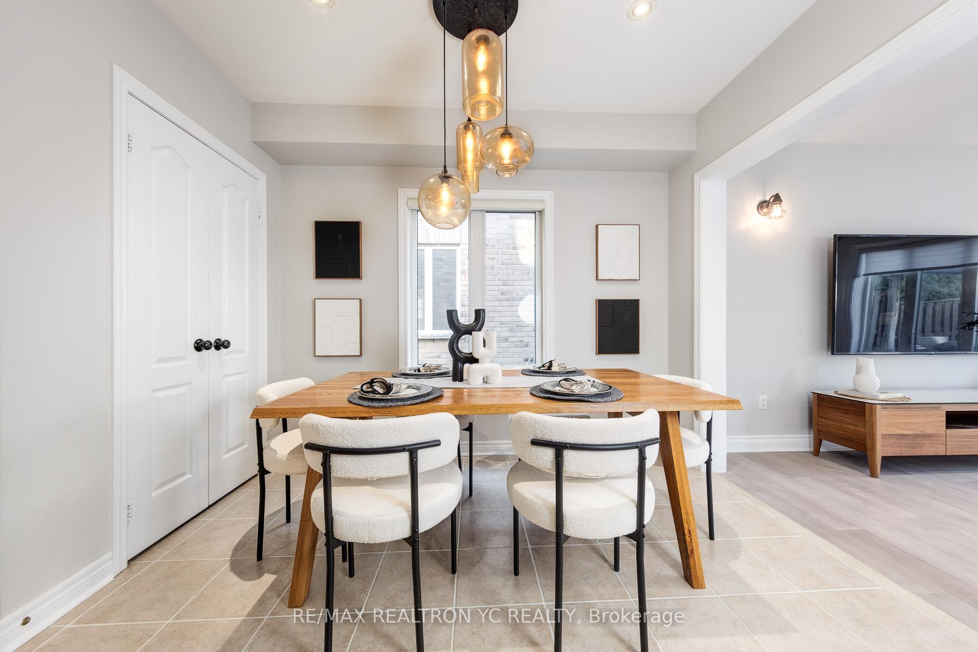 Photo 31 of 11 Carrier Crescent, Vaughan, Patterson — HOMEH