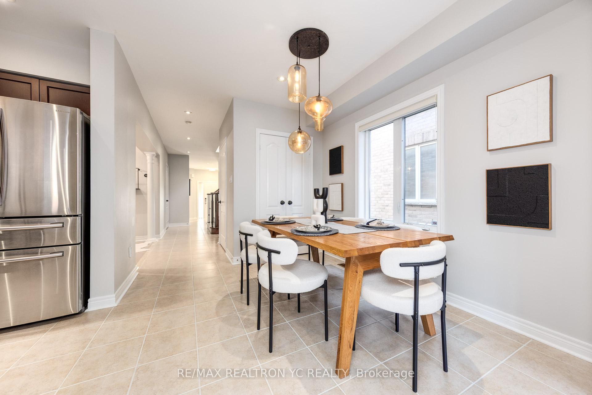 Photo 11 of 11 Carrier Crescent, Vaughan, Patterson — HOMEH
