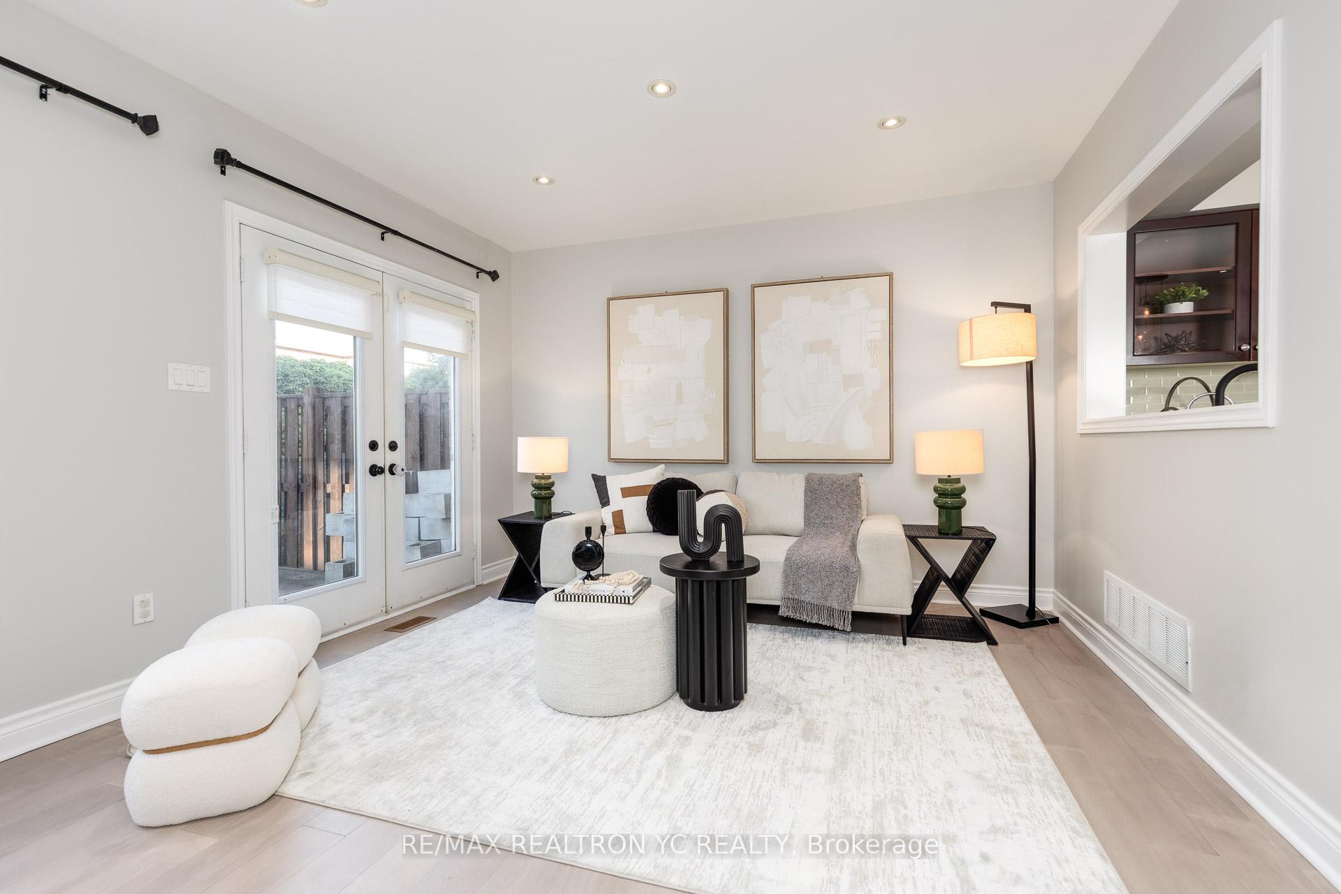 Photo 13 of 11 Carrier Crescent, Vaughan, Patterson — HOMEH