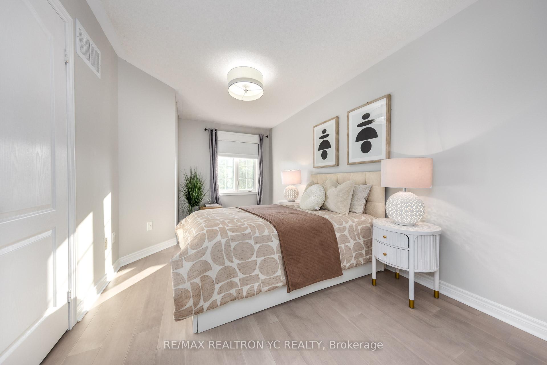Photo 5 of 11 Carrier Crescent, Vaughan, Patterson — HOMEH