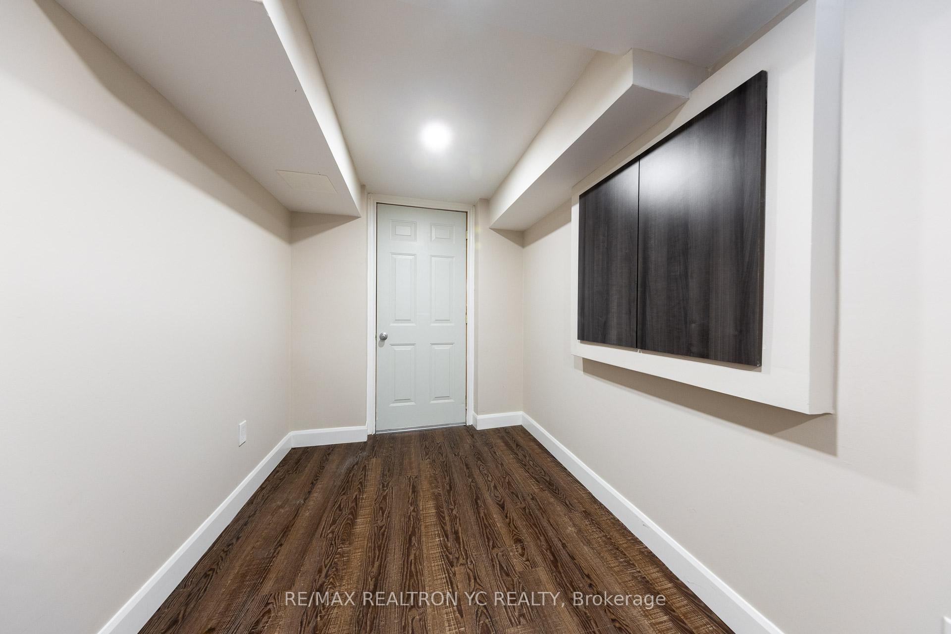 Photo 12 of 11 Carrier Crescent, Vaughan, Patterson — HOMEH