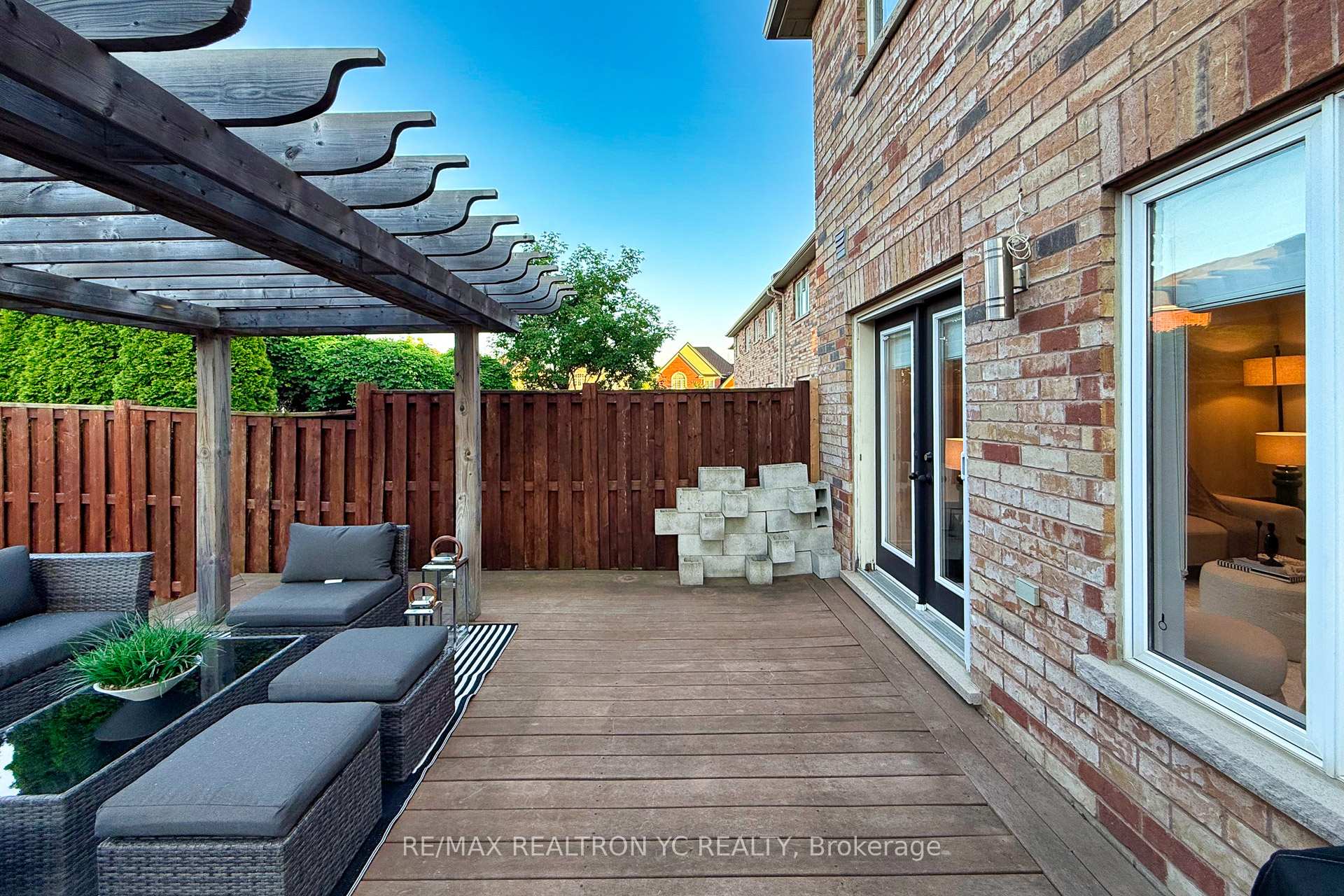 Photo 32 of 11 Carrier Crescent, Vaughan, Patterson — HOMEH