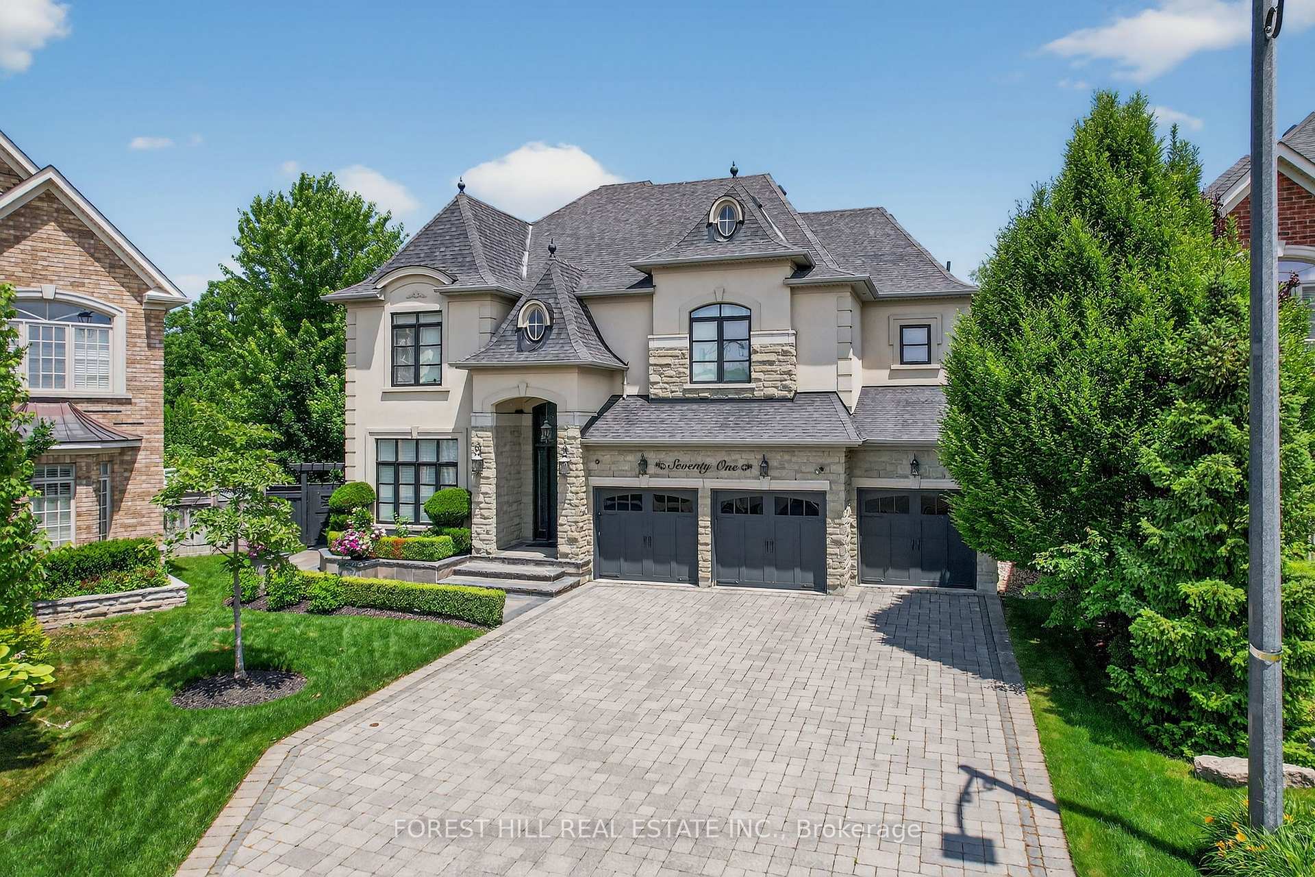 Photo 1 of 71 Woodvalley Crescent, Vaughan, Patterson — HOMEH