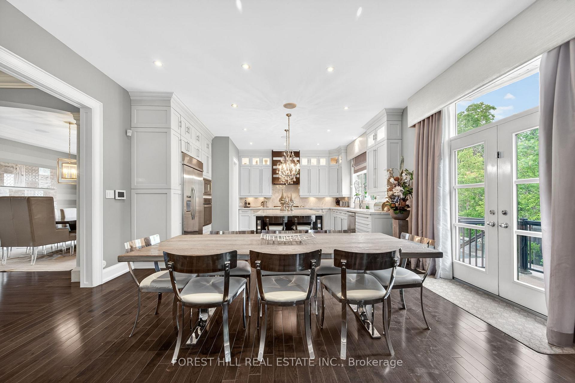 Photo 11 of 71 Woodvalley Crescent, Vaughan, Patterson — HOMEH