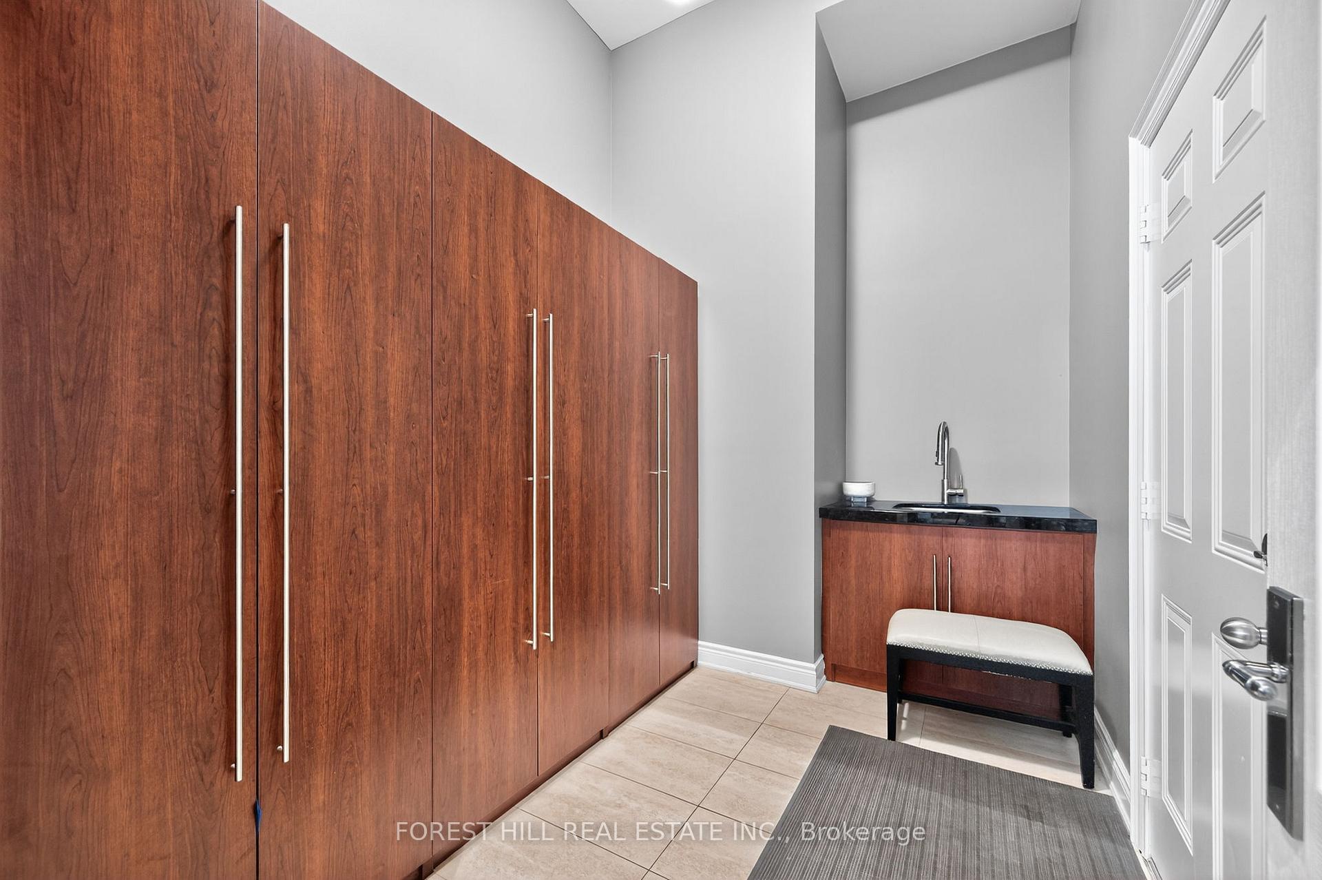 Photo 14 of 71 Woodvalley Crescent, Vaughan, Patterson — HOMEH