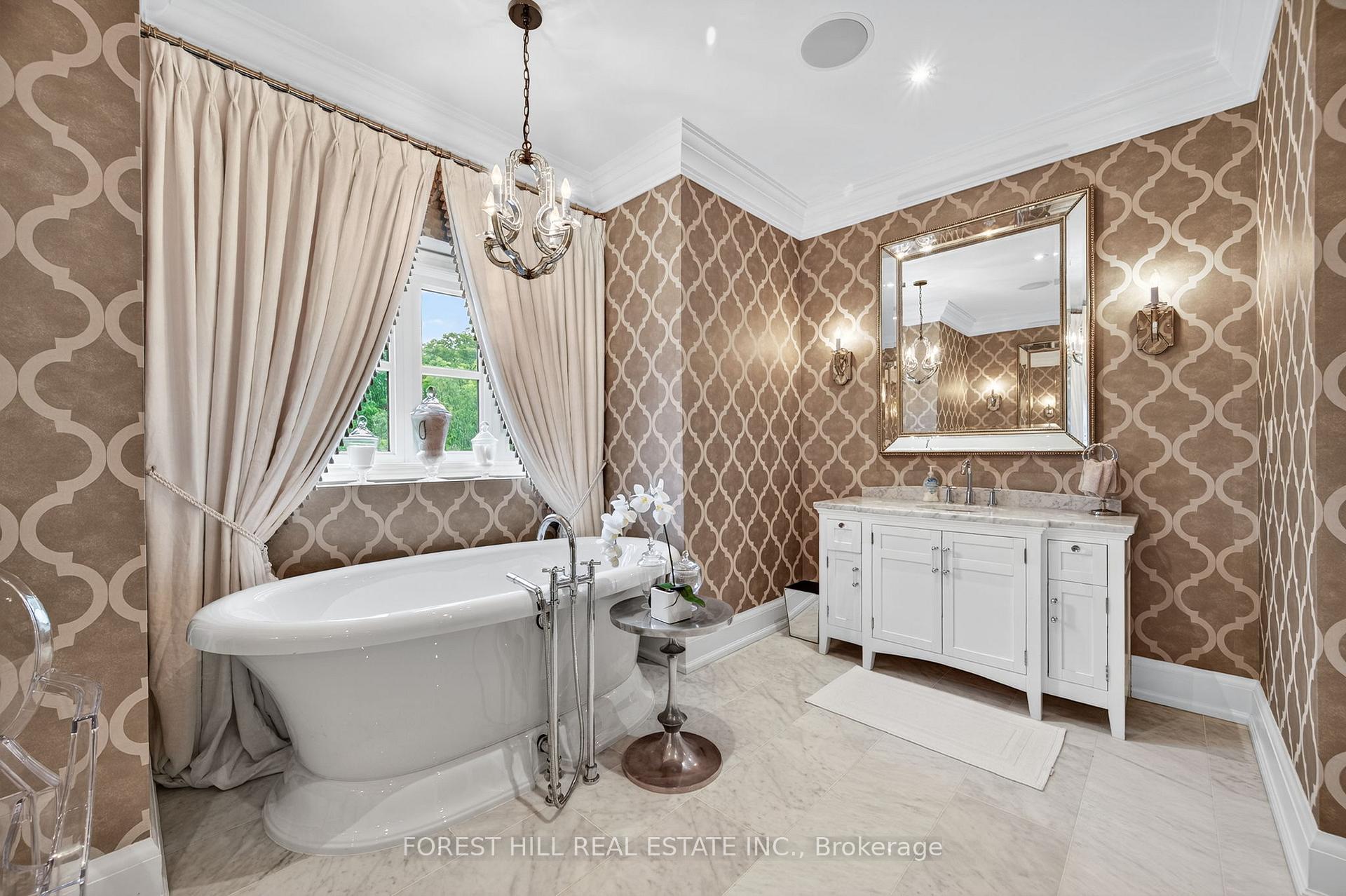 Photo 20 of 71 Woodvalley Crescent, Vaughan, Patterson — HOMEH