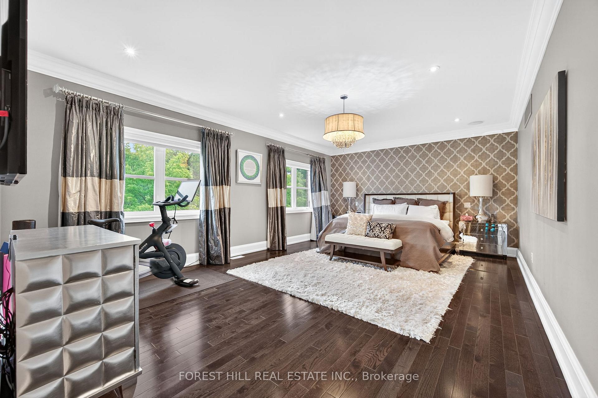 Photo 22 of 71 Woodvalley Crescent, Vaughan, Patterson — HOMEH