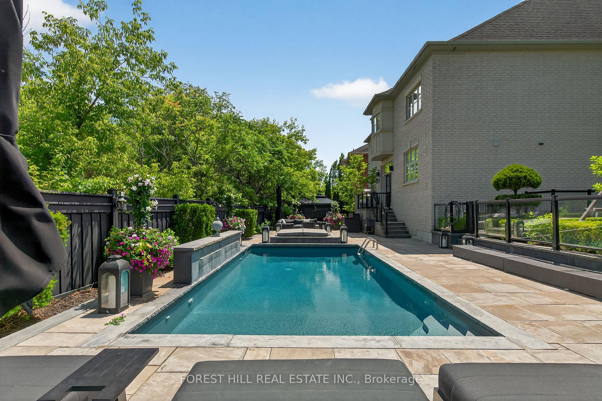 Photo 31 of 71 Woodvalley Crescent, Vaughan, Patterson — HOMEH