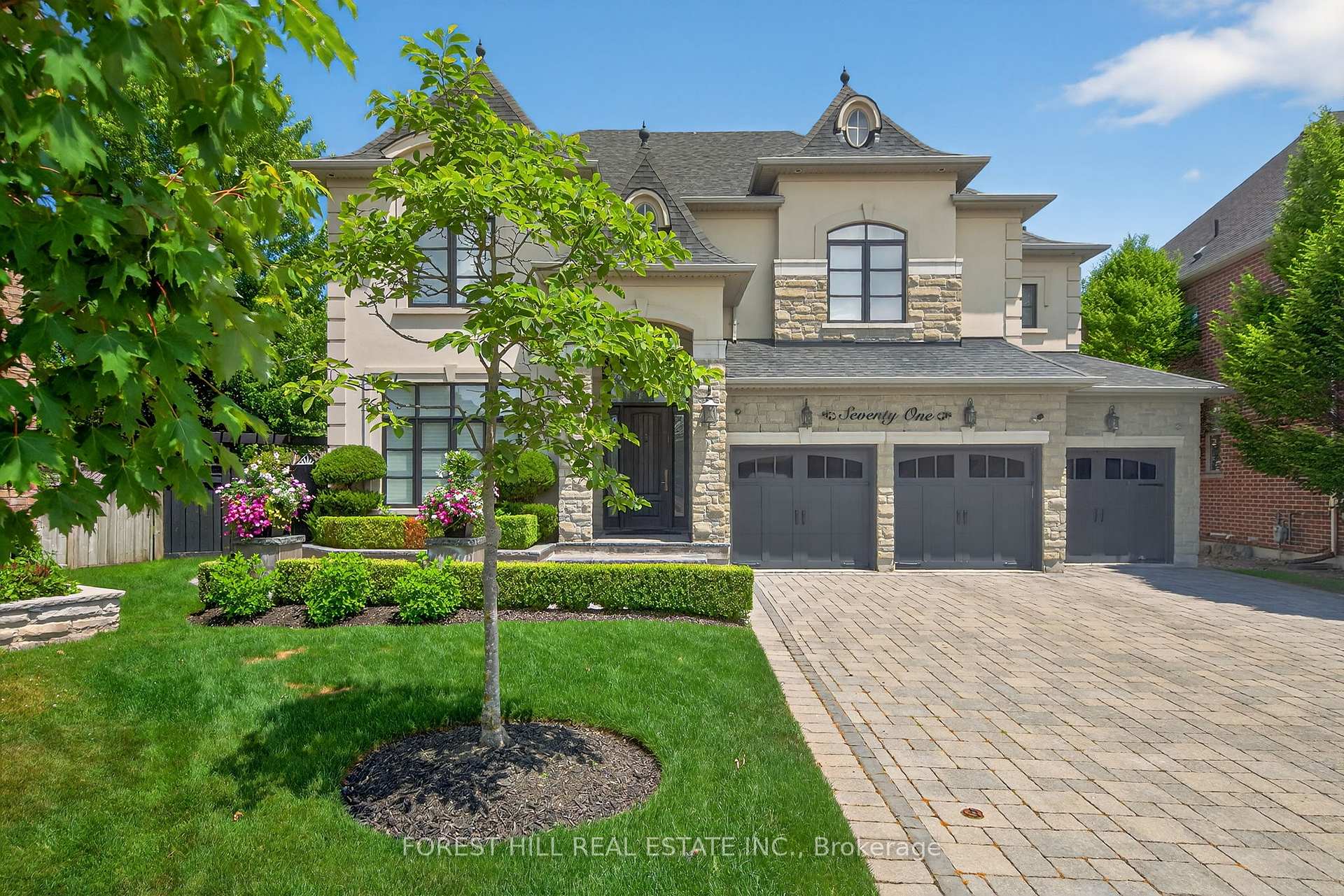 Photo 35 of 71 Woodvalley Crescent, Vaughan, Patterson — HOMEH