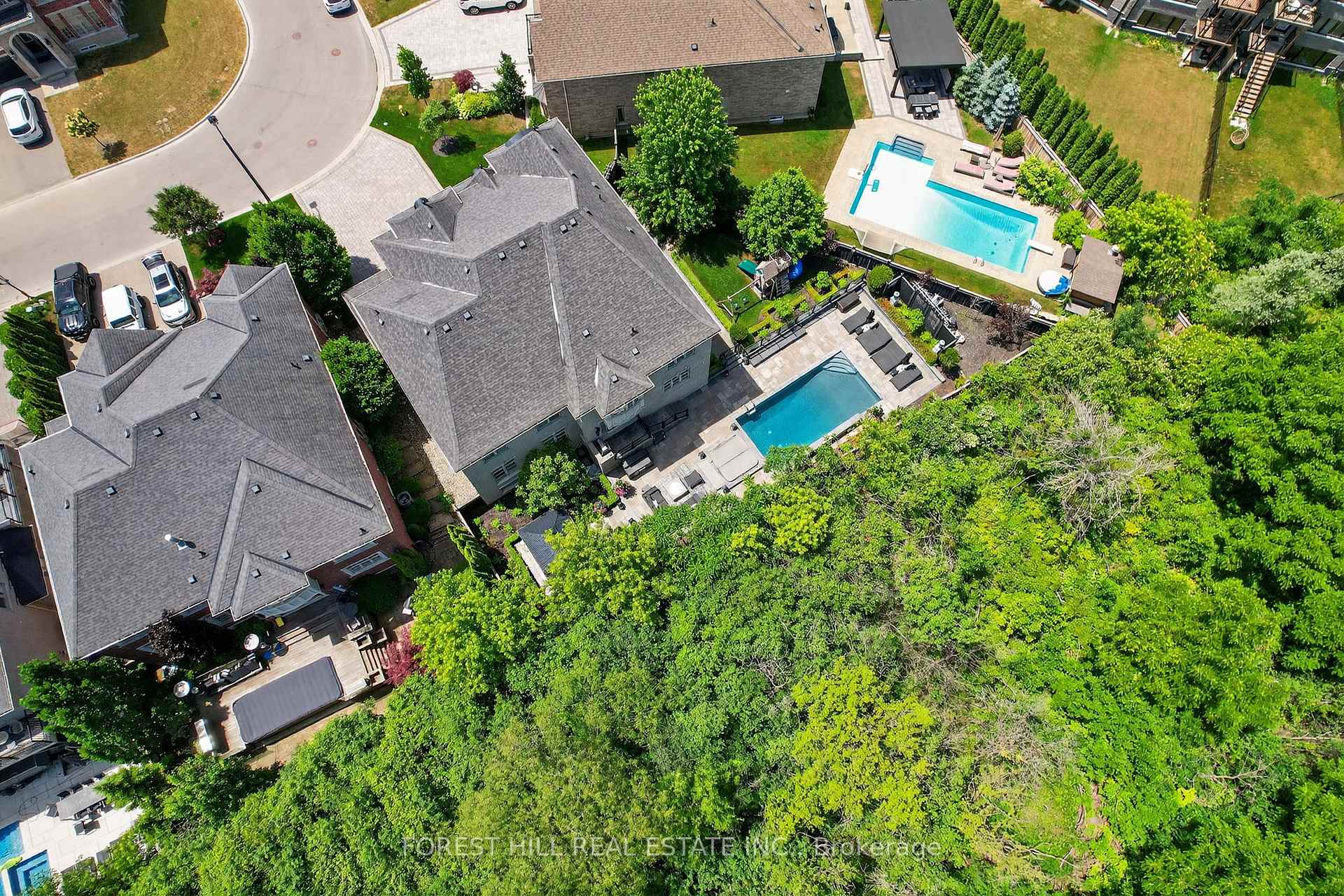Photo 39 of 71 Woodvalley Crescent, Vaughan, Patterson — HOMEH