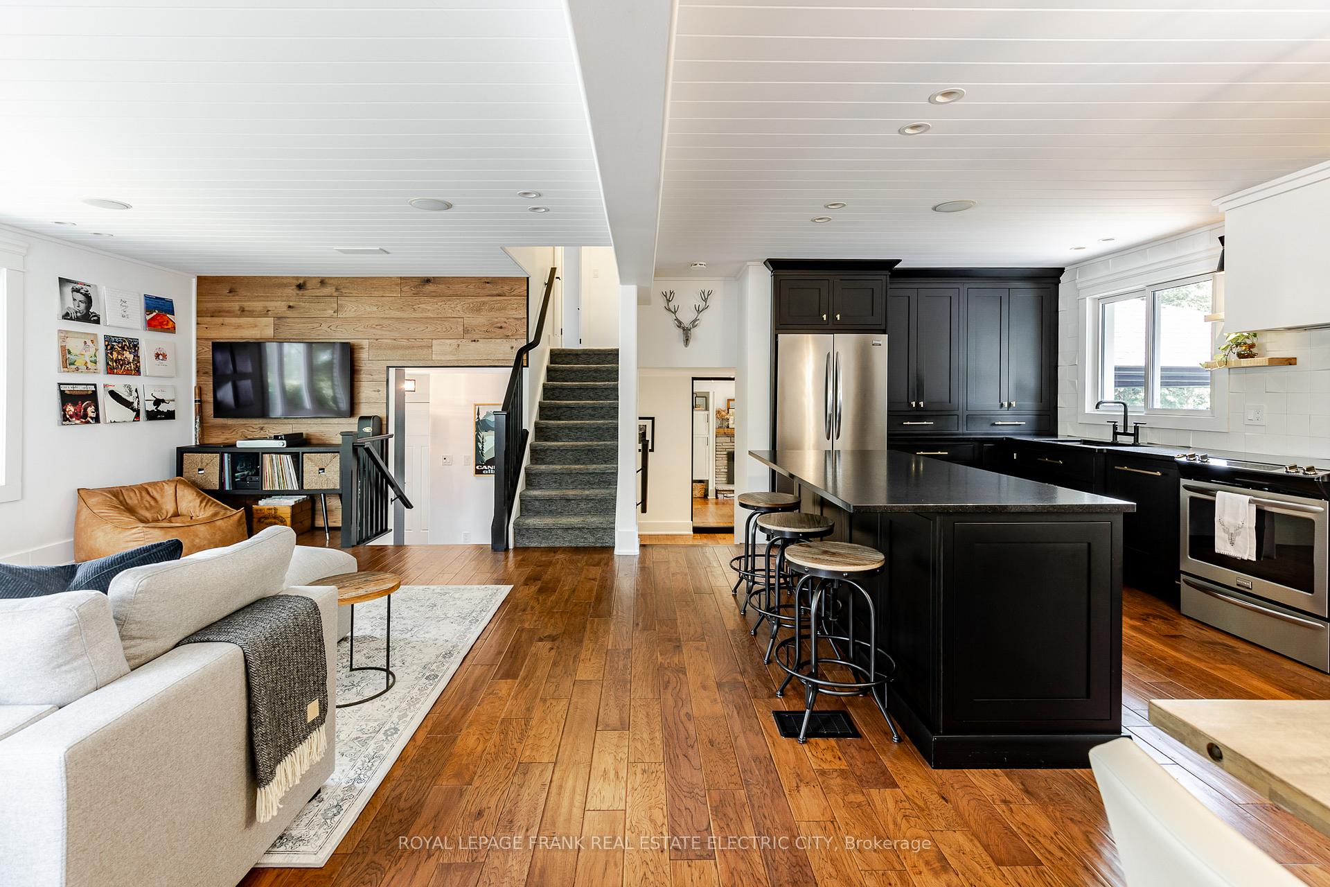 Photo 45 of 1255 Bridle Drive, Peterborough, Monaghan Ward 2 — HOMEH
