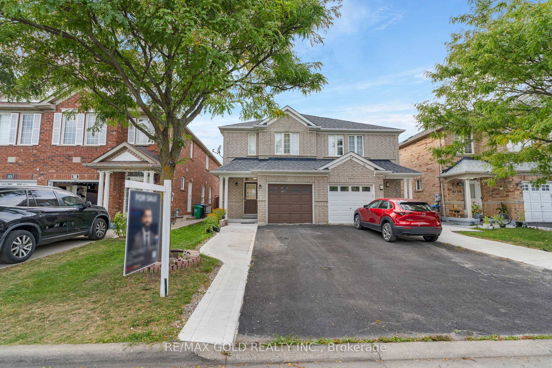 Photo 5 of 29 Sand Cherry Crescent, Brampton, Sandringham-Wellington — HOMEH