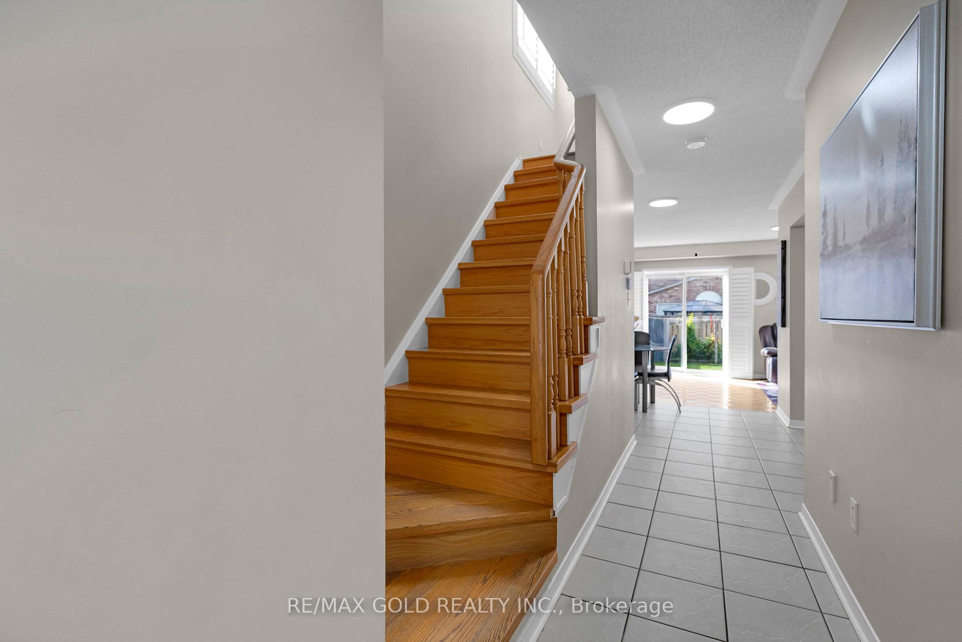 Photo 8 of 29 Sand Cherry Crescent, Brampton, Sandringham-Wellington — HOMEH